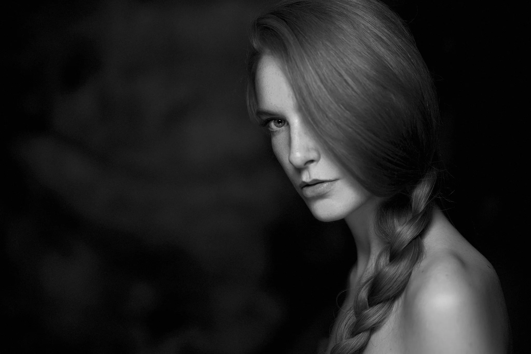 SteffiWalserBWPortrait_Web.jpg