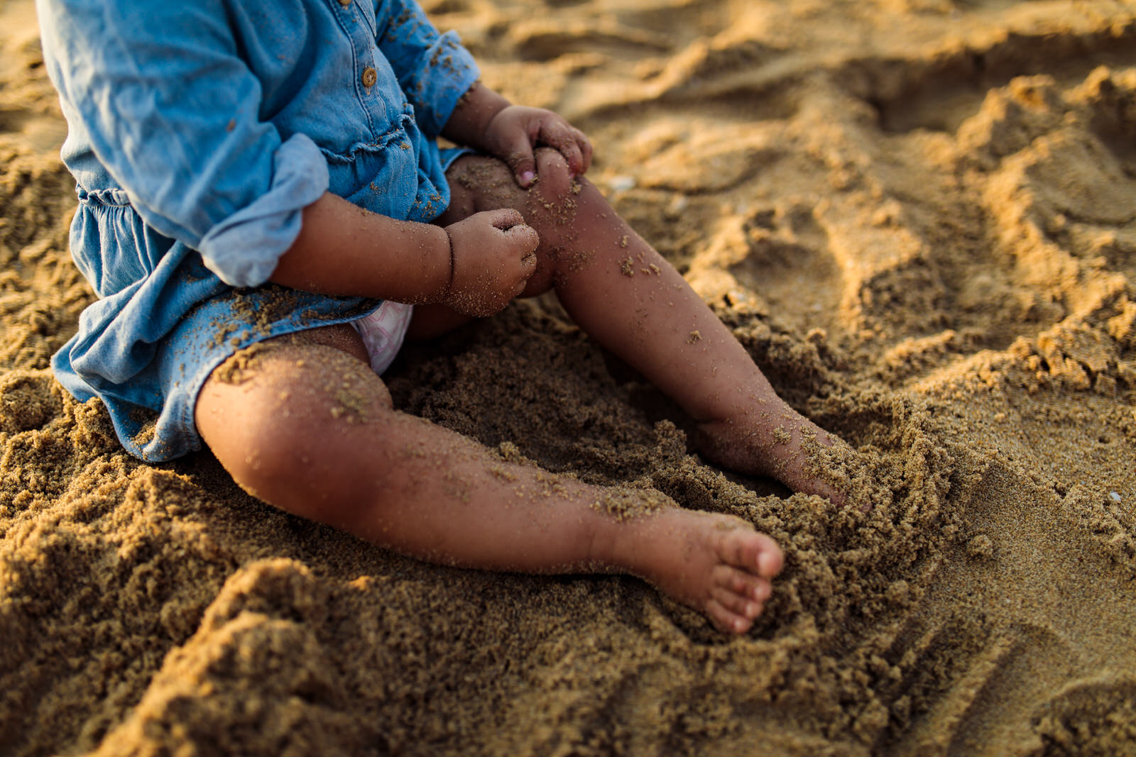 Ashlynn at the beach-11.jpg