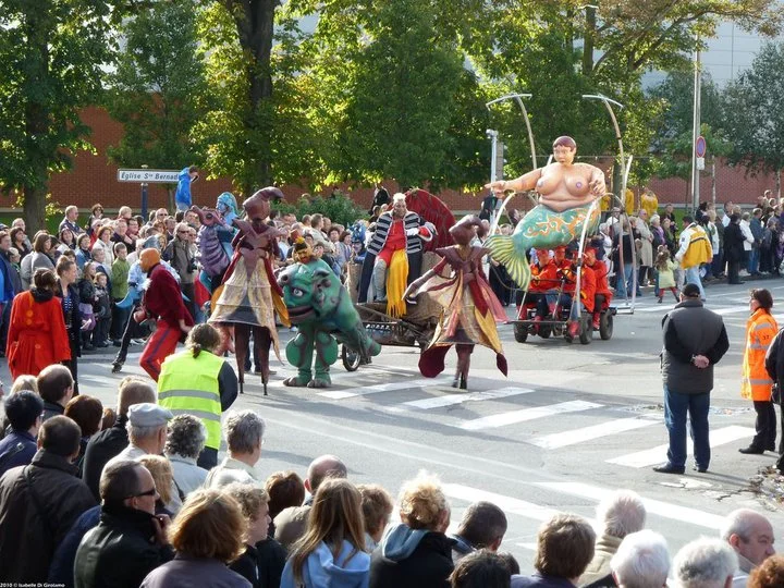 Magic Land extravagante Parade.jpg