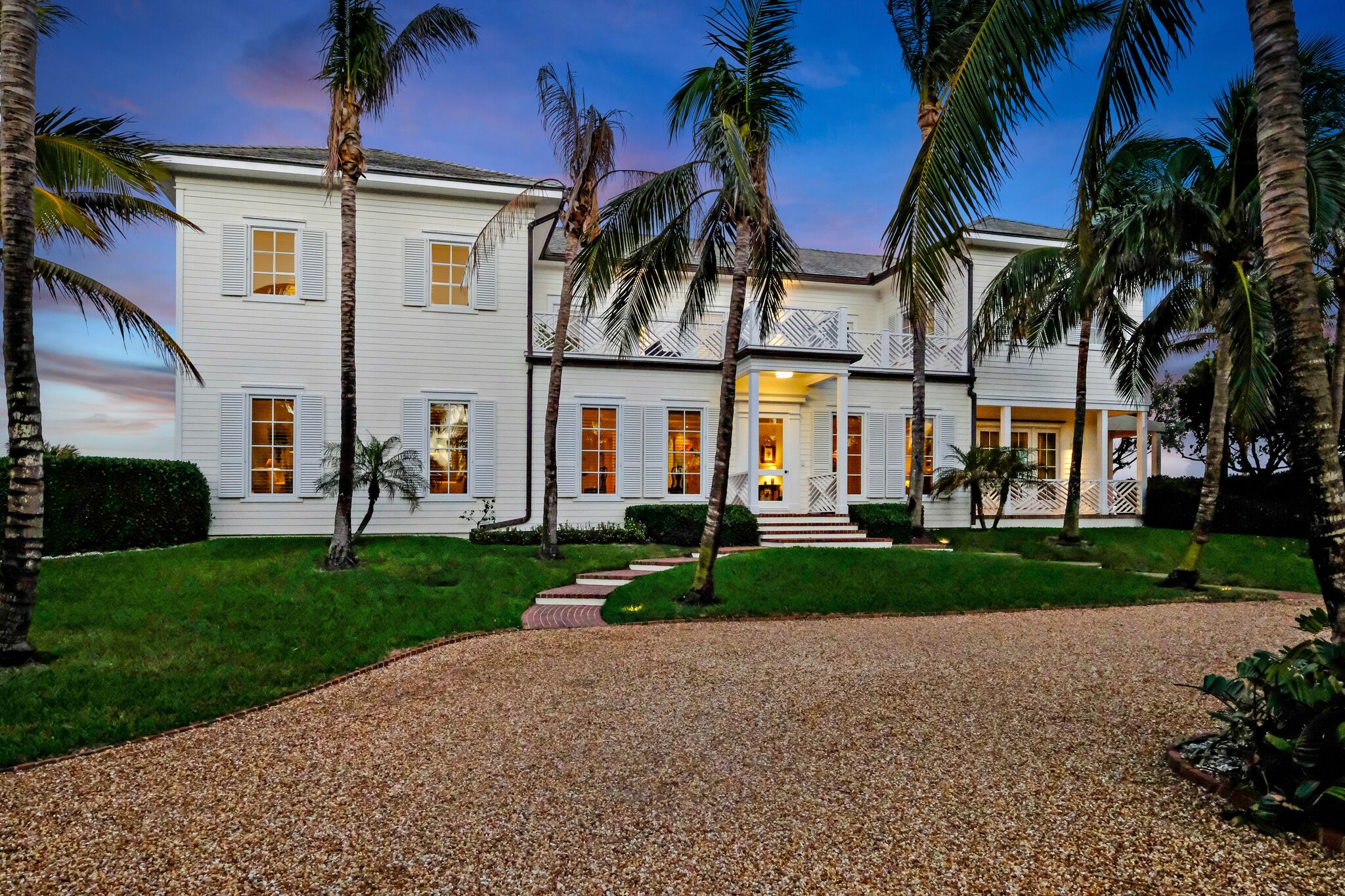 Traditional Oceanfront Property - Jupiter Island