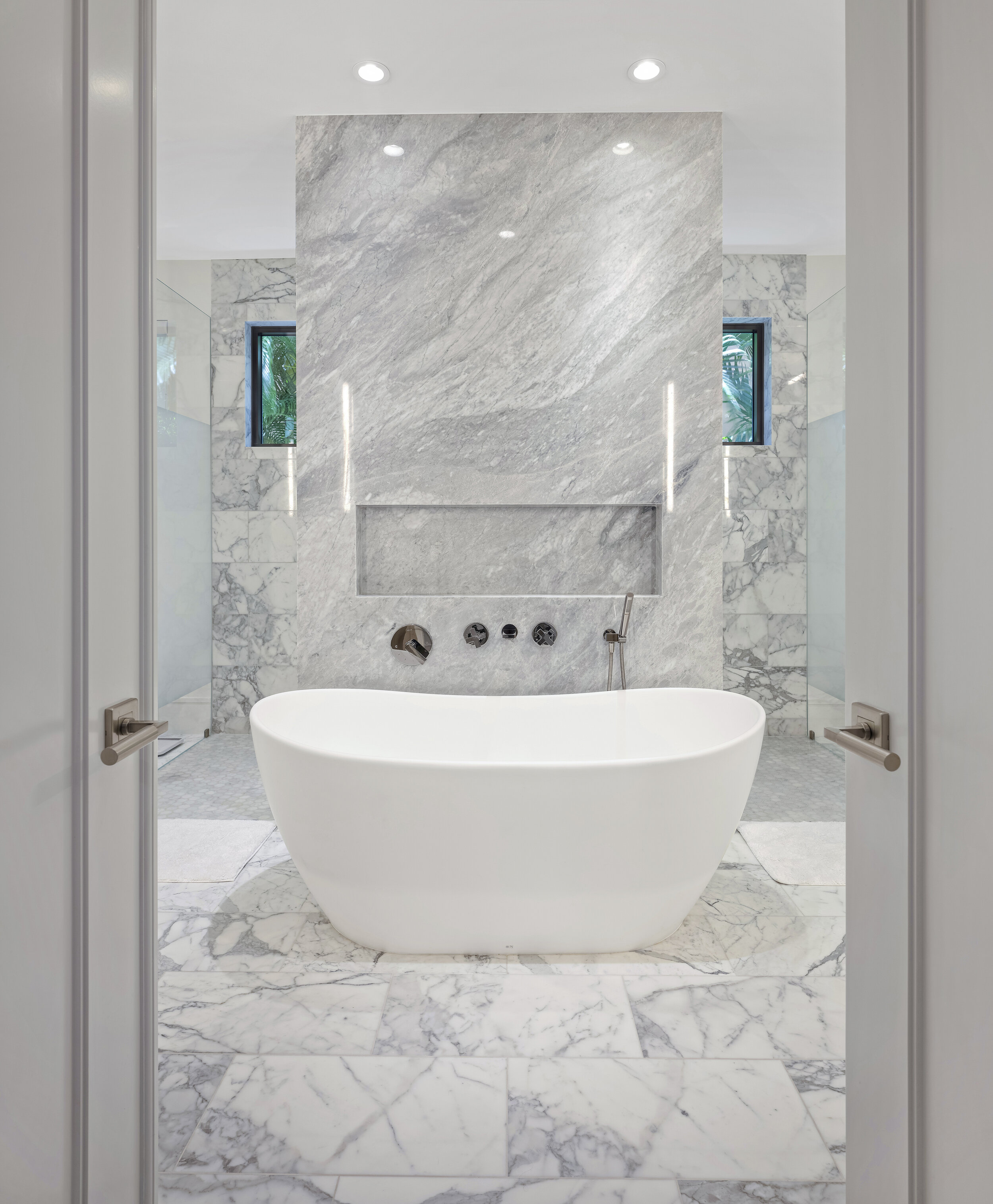 Onshore 102 Lighthouse HR-025.JPG