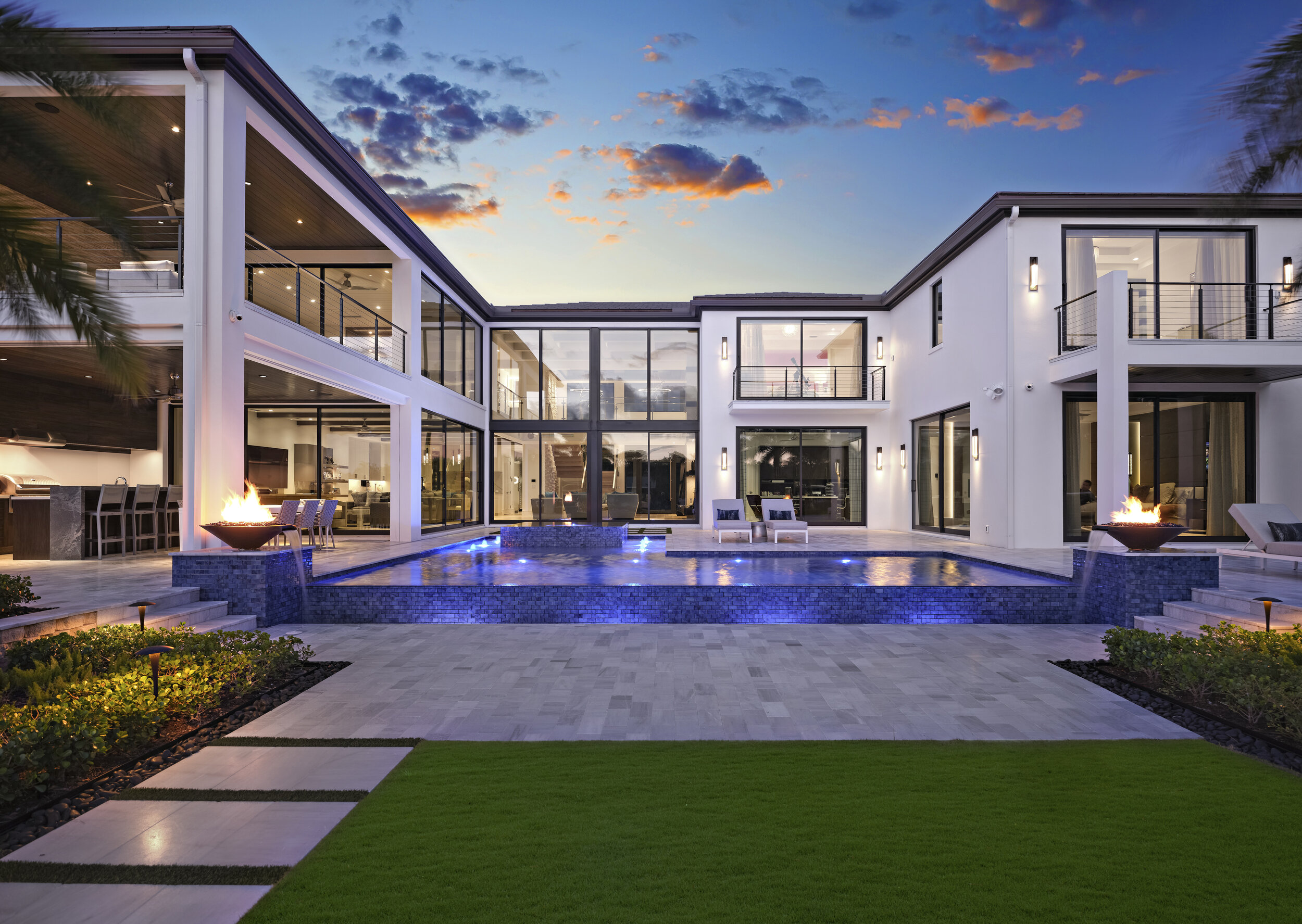 Onshore 102 Lighthouse HR-052.JPG