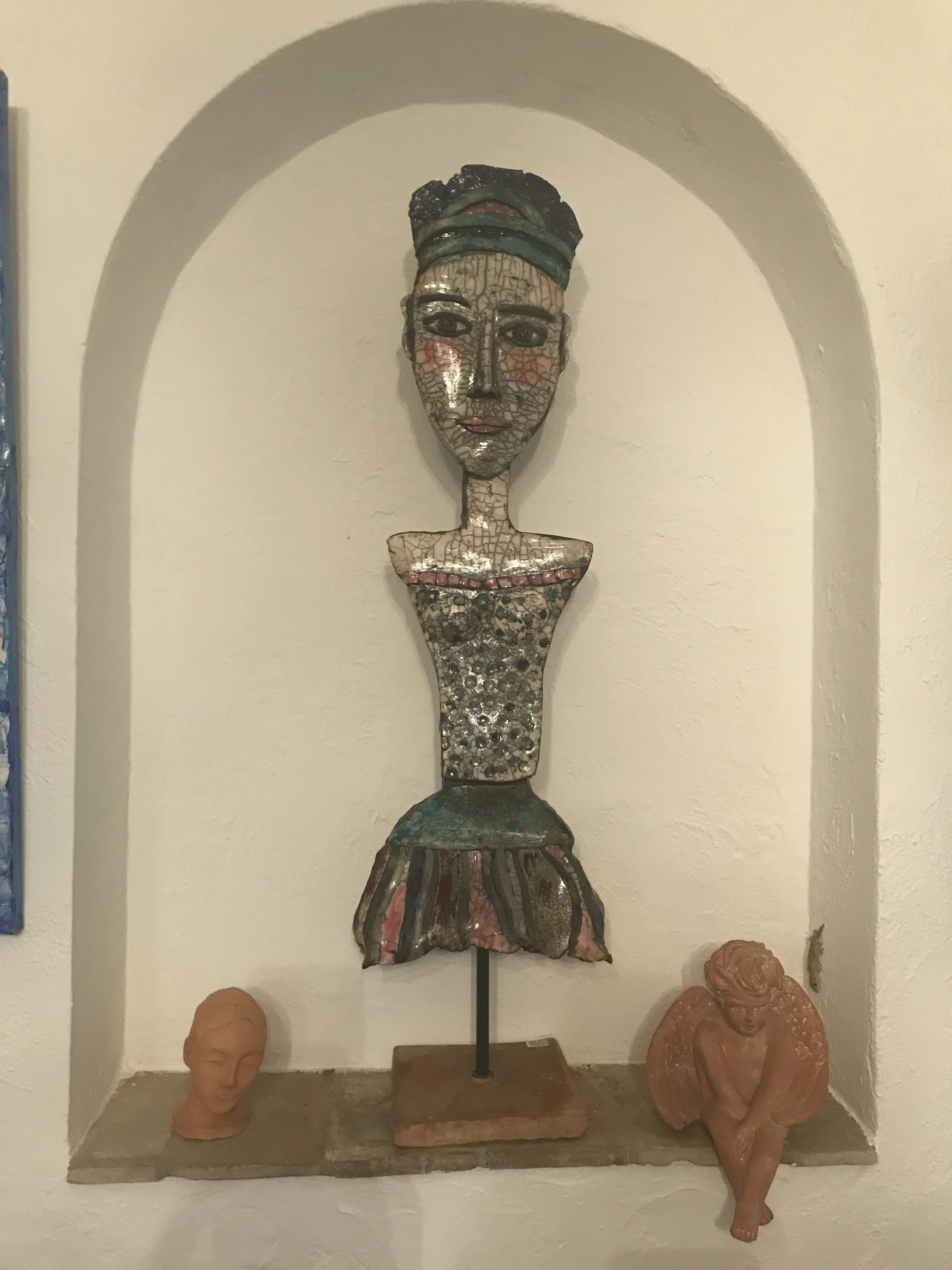 “Maya” sculpture Raku, 80 cm.