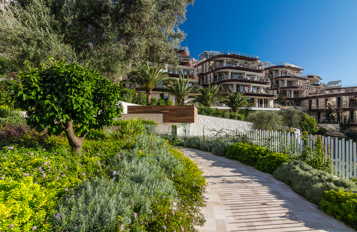 Dukley-Gardens-Budva-Landscaping-03.jpg