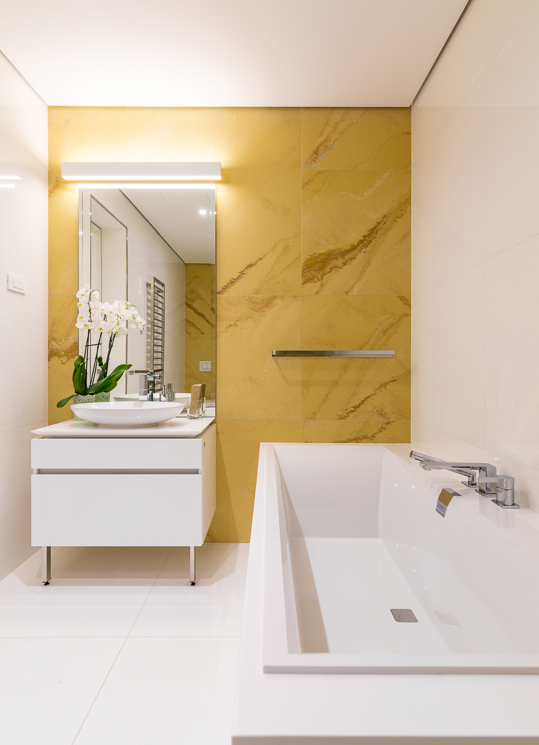 Dukley-Gardens-Budva-Interiors-Bathroom-02.jpg