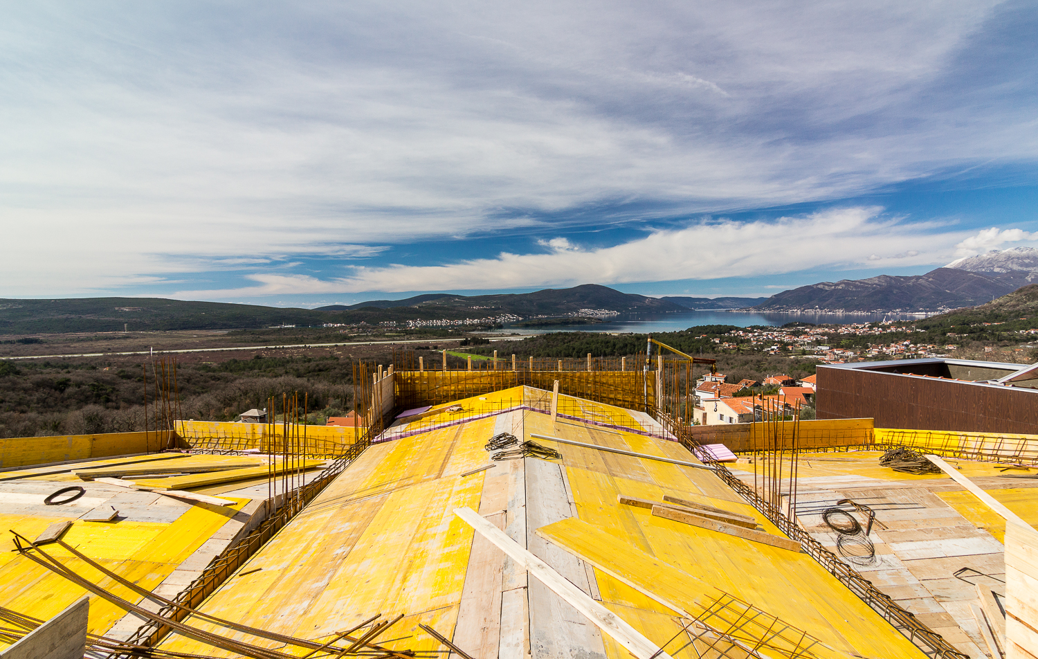 Tivat-Heights-Bay-of-Kotor-Exteriors-Roof-Construction-View-01.jpg