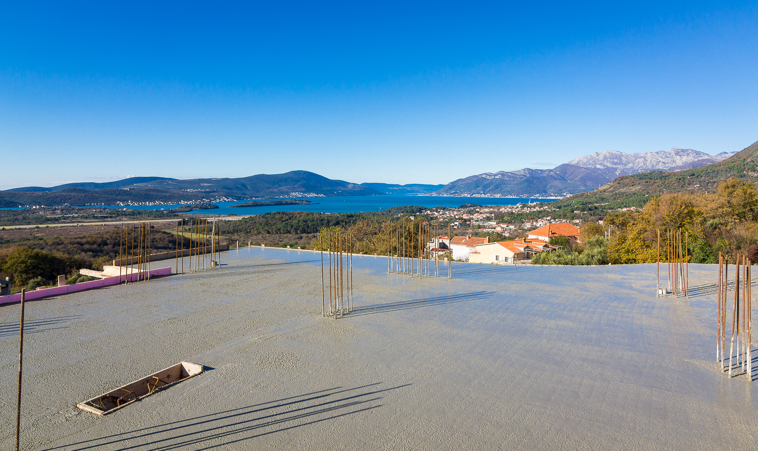Tivat-Heights-Bay-of-Kotor-Exteriors-Roof-Construction-View-03.jpg