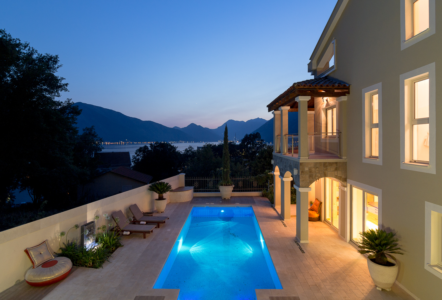 Luxury-Villa-with-Pool-Ljuta-Bay-of-Kotor-02.jpg