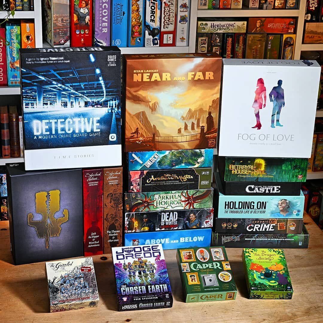 GAMES THAT TELL STORIES 📖 Any favs here or others you'd recommend?
📖📖📖📖📖
I'm always on the lookout for board games with strong narrative themes so let me know your favourites!

#storytelling #storygames #bgg #boardgames #tabletopgaming #gamecol