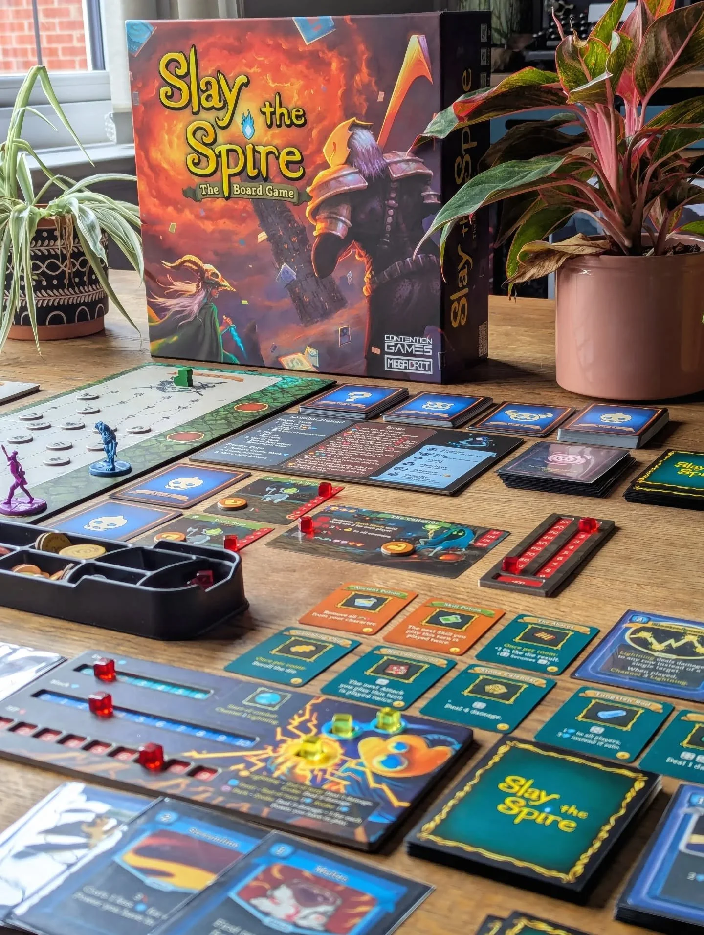 New game alert! Slay the Spire. I've played a lot of the videogame and I'll admit I was cyclical when a board game version was announced. 

The reviews have been pretty much universally positive but I still needed time to come around to the idea. 

M