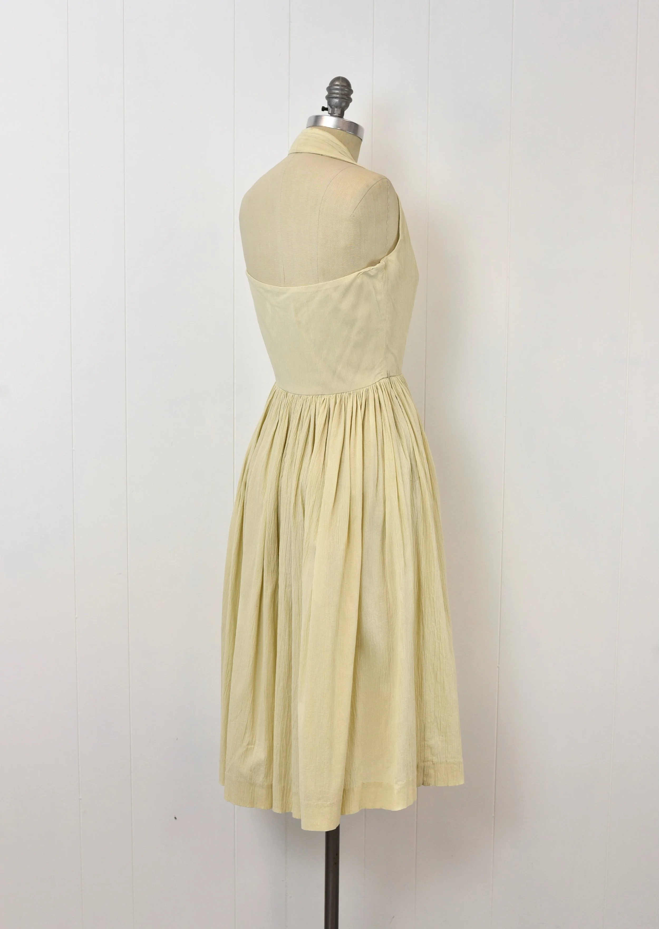 1950s Cream Beige Crepe Halter Marilyn Monroe Style Pinup Mid Century Summer Day Dress  Canned Ham Vintage
