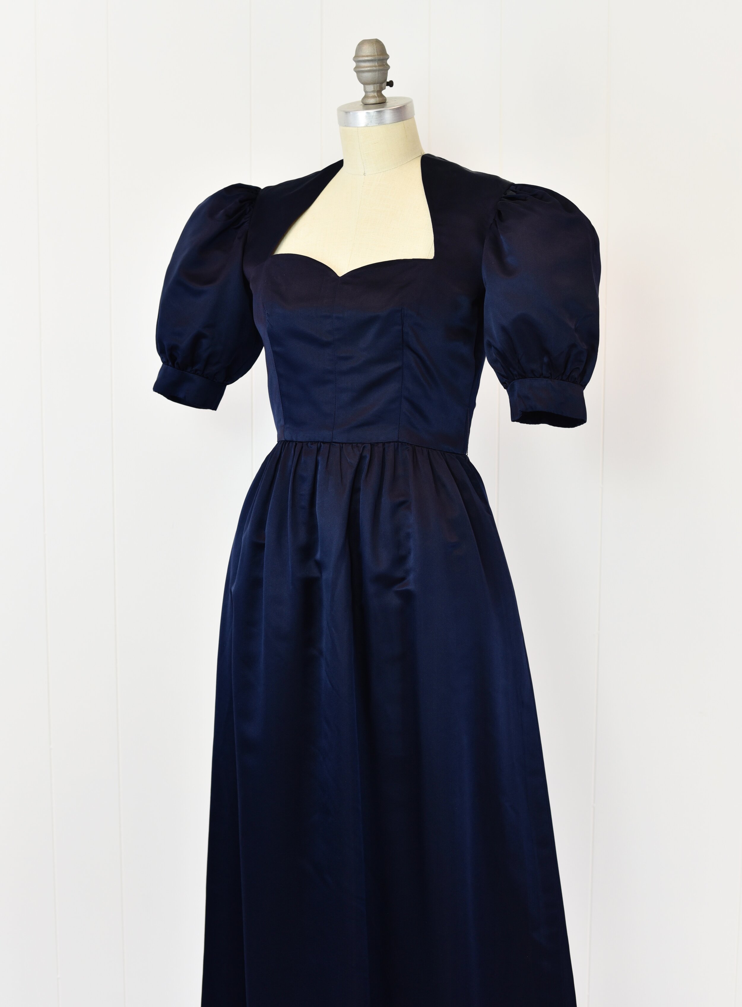 navy blue oscar dress Hilary Swank Backless Navy Jersey Oscars Evening Gown