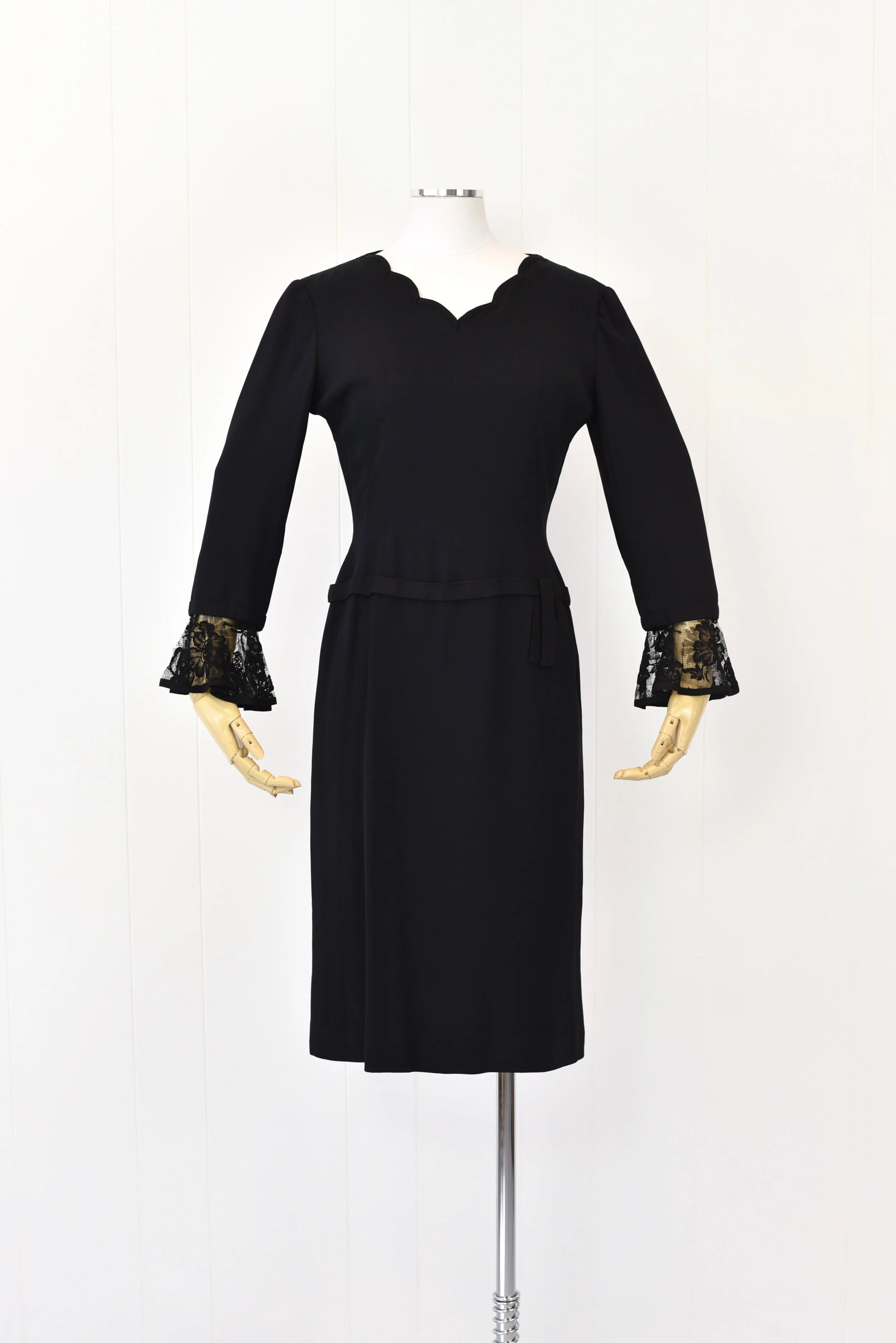 1950s Black Dress with Removable Lace Cuffs  Canned Ham Vintage