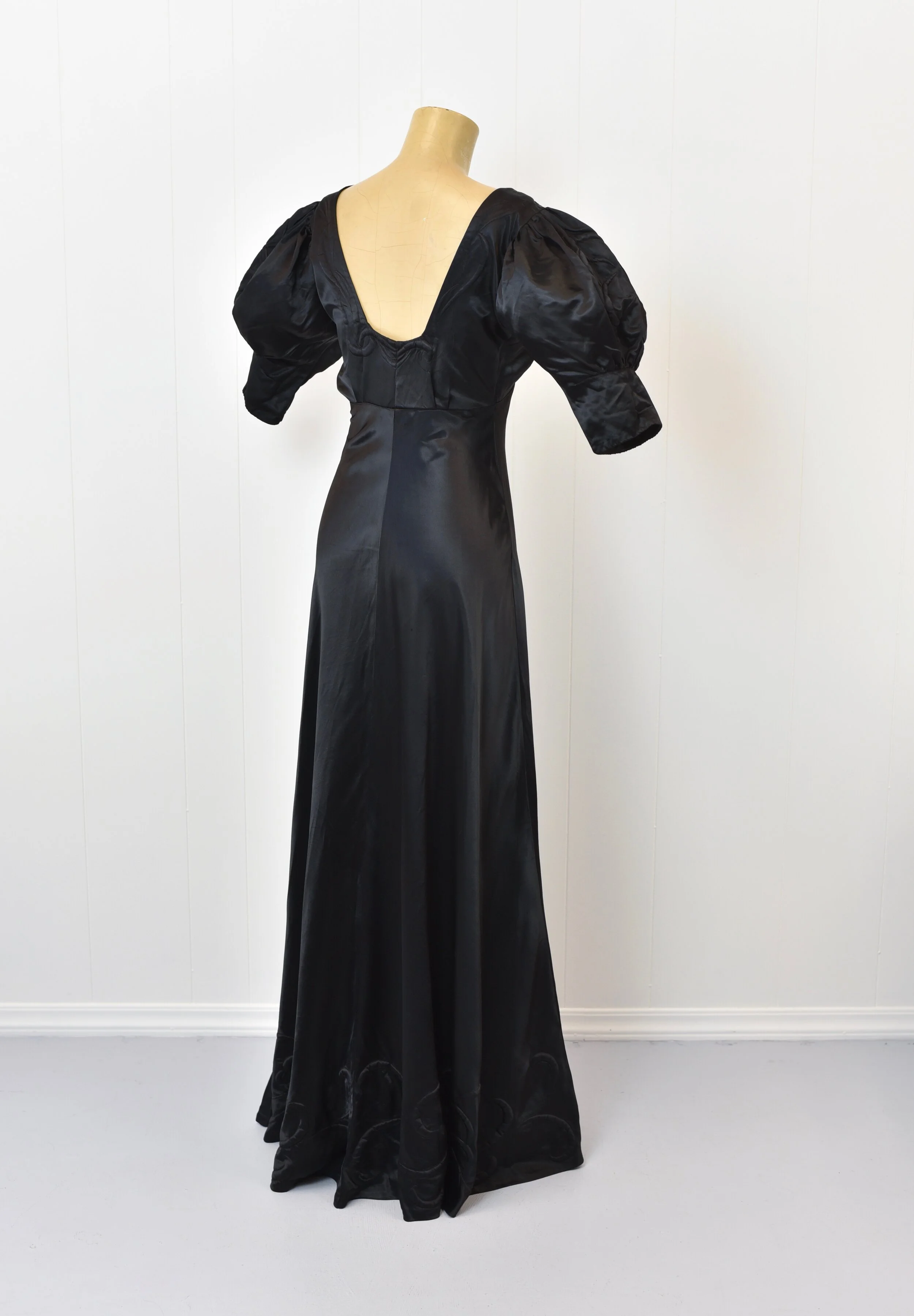 white christmas dresses Cadeau Silk Wedding Dress