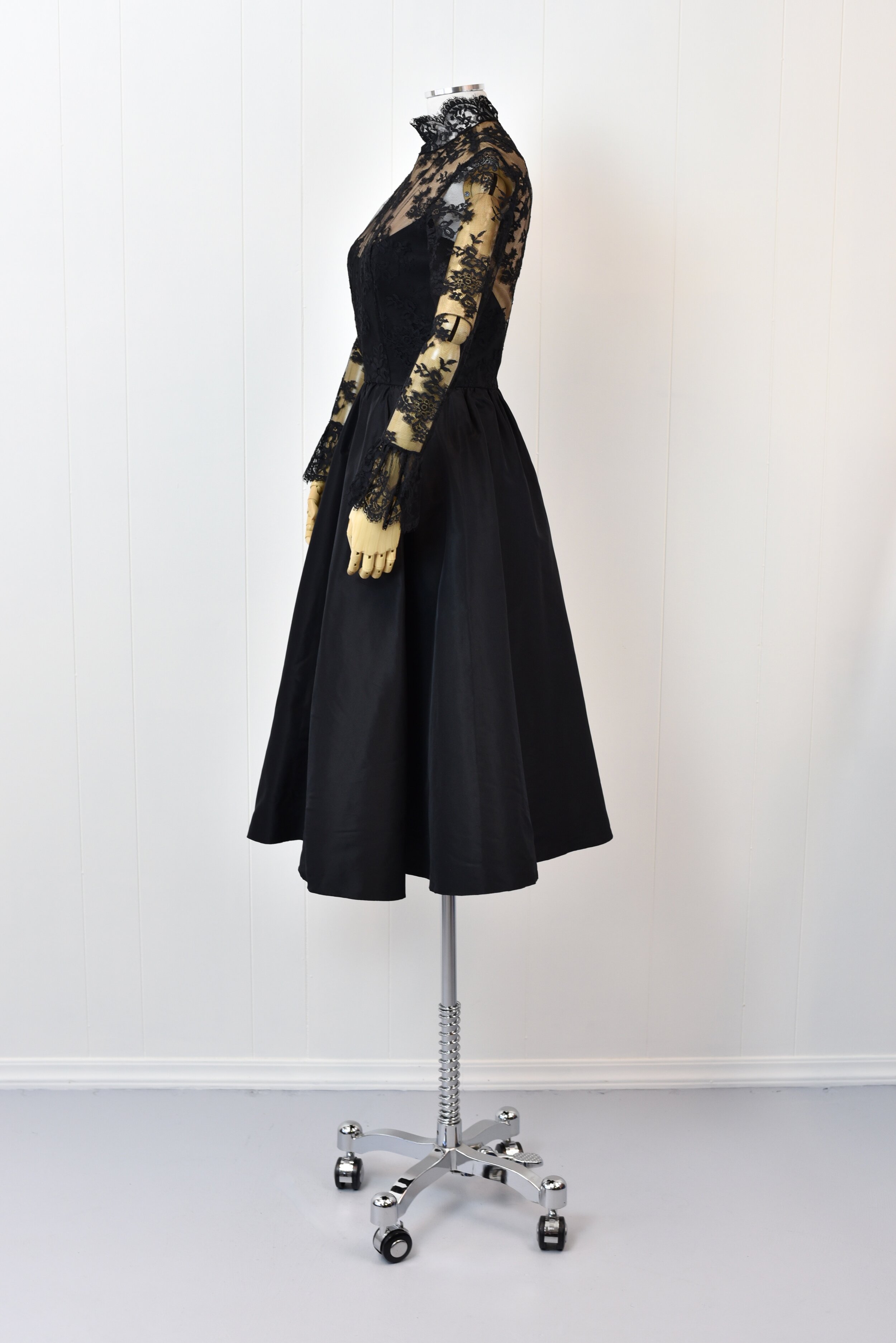 90s runway black dresses 🖤 #90s #90sfashion #glamour #dior #ysl