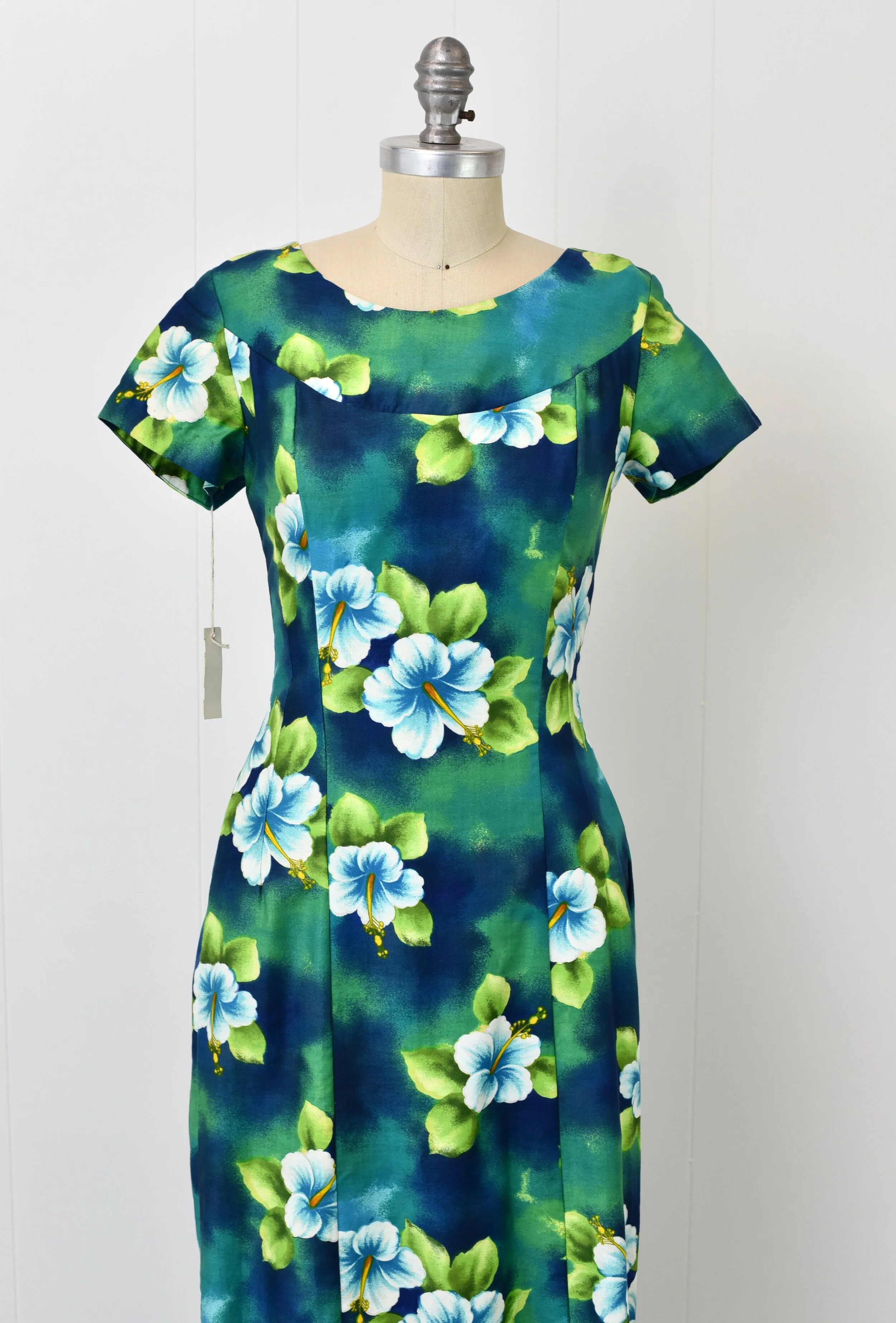 NOS 1960s Ui-Maikai Hibiscus Floral Hawaiian Dress — Canned Ham