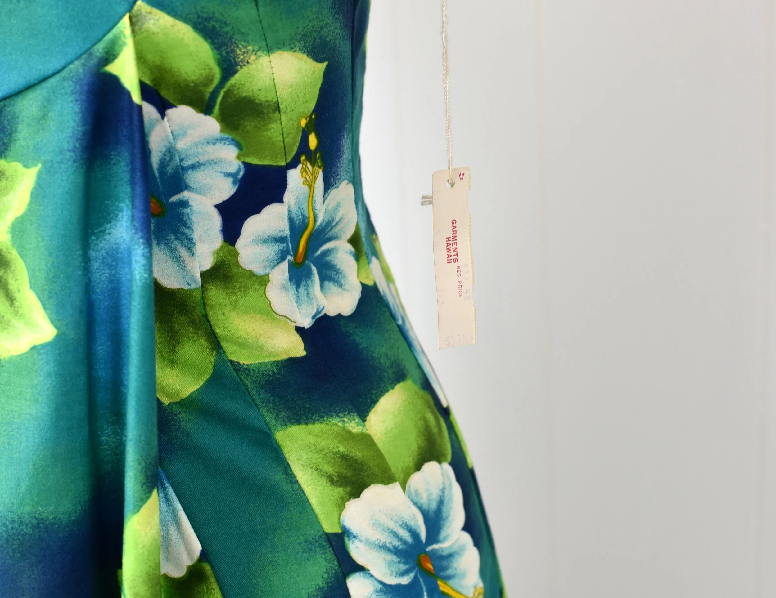 NOS 1960s Ui-Maikai Hibiscus Floral Hawaiian Dress — Canned Ham