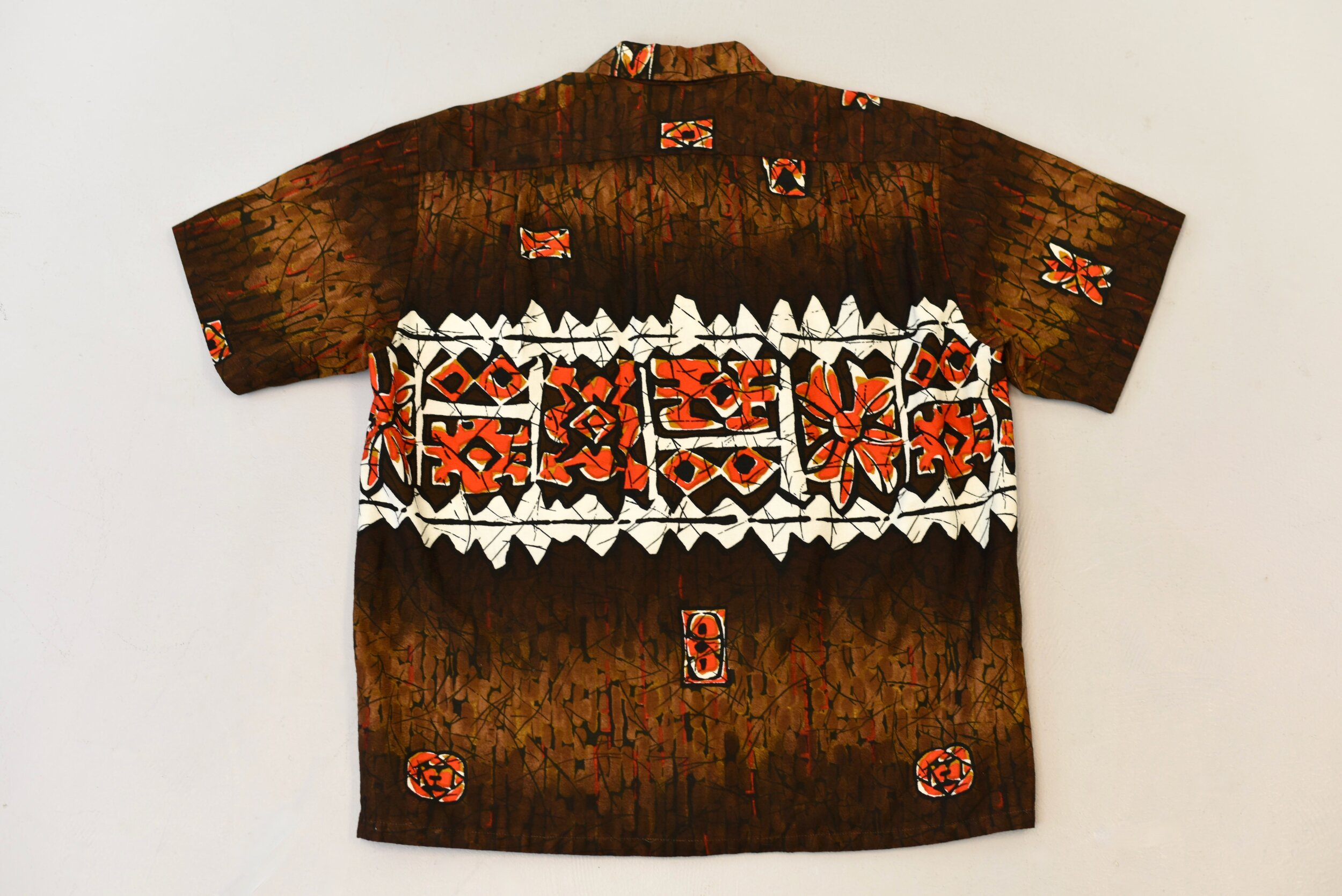 Brown 60's unisex tiki patterned button up