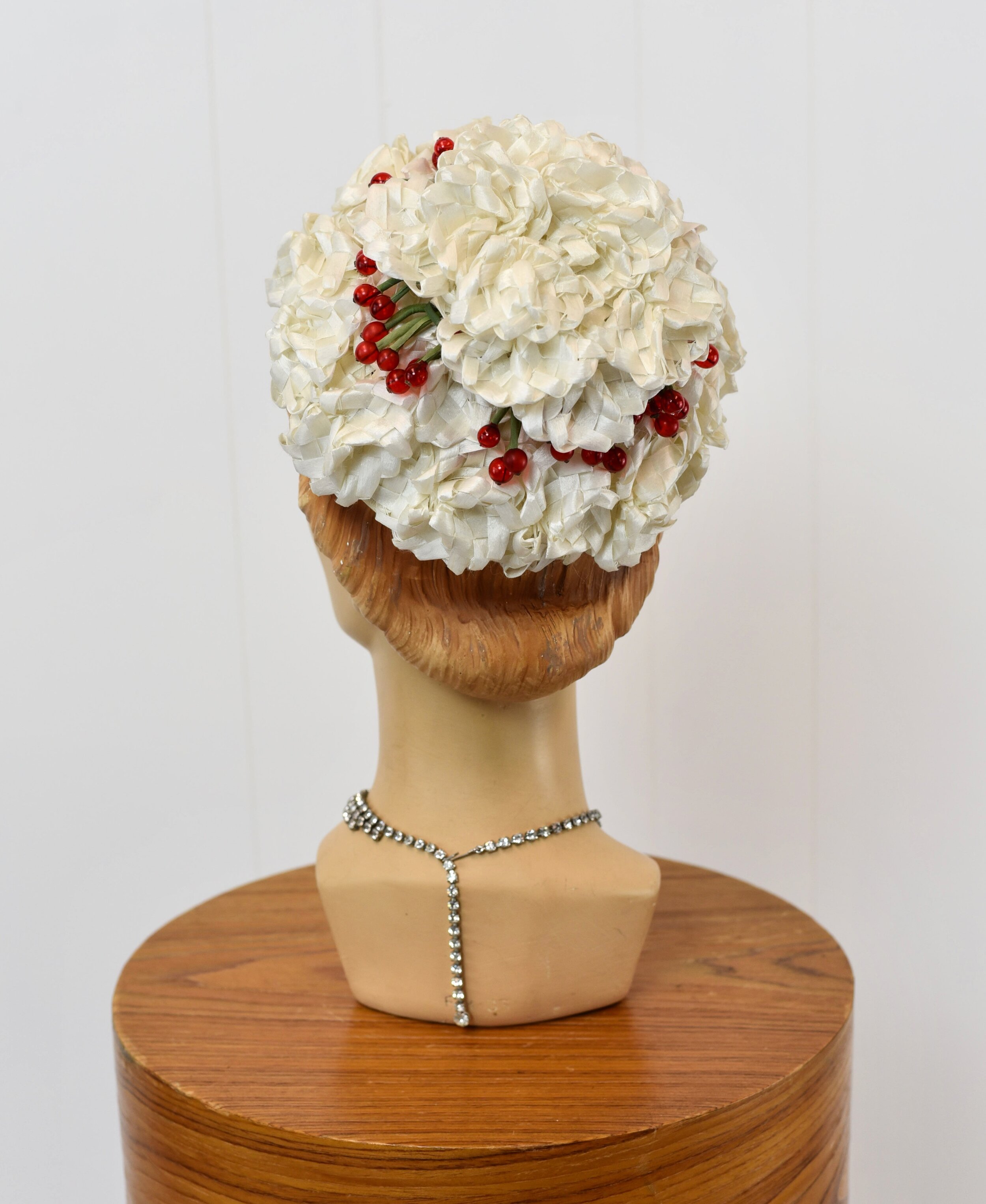 1950s Red Cherries White Fascinator Mini Hat — Canned Ham  display picture 1