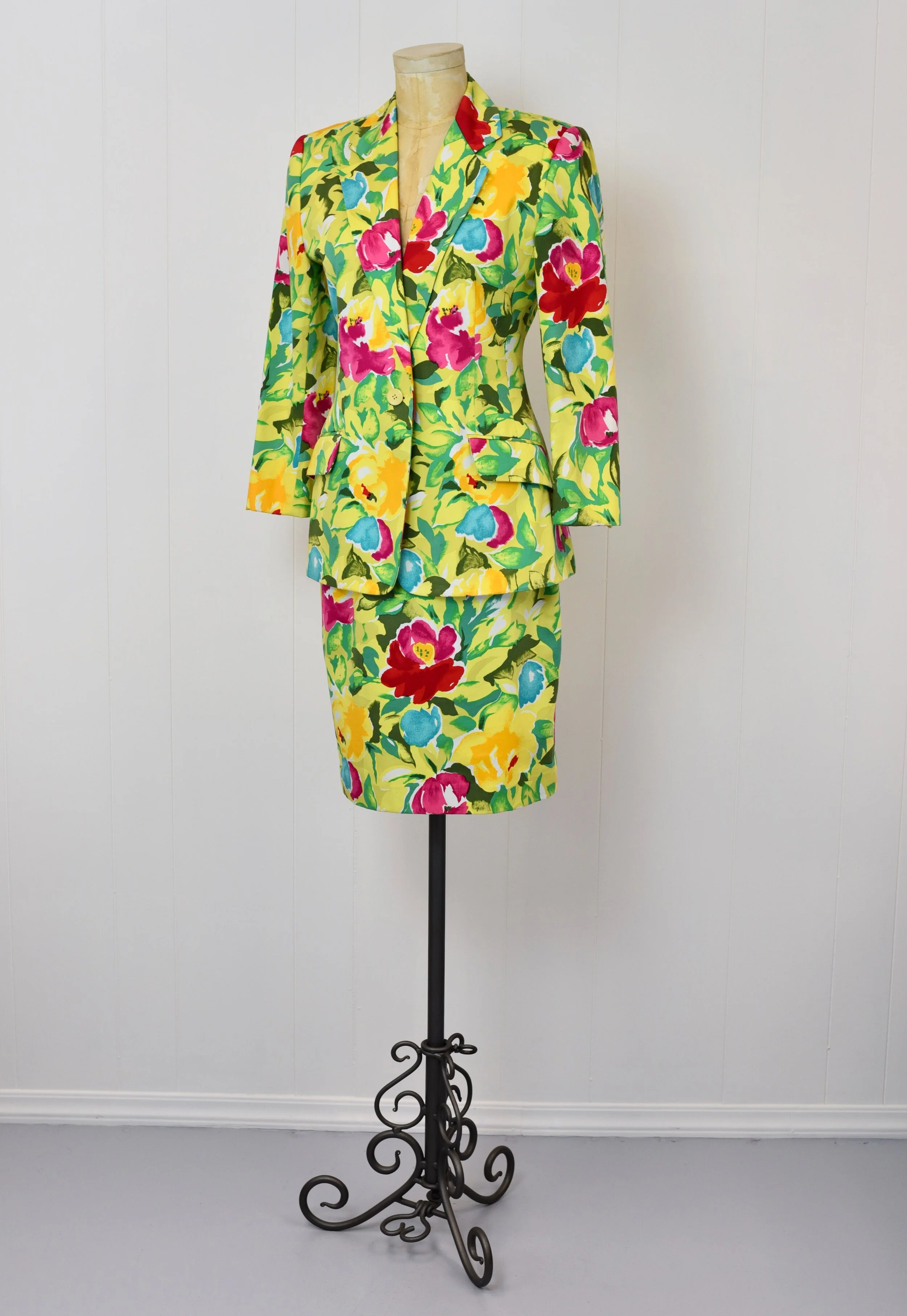 1980s/1990s Adrienne Vittadini Floral Suit Set — Canned Ham Vintage