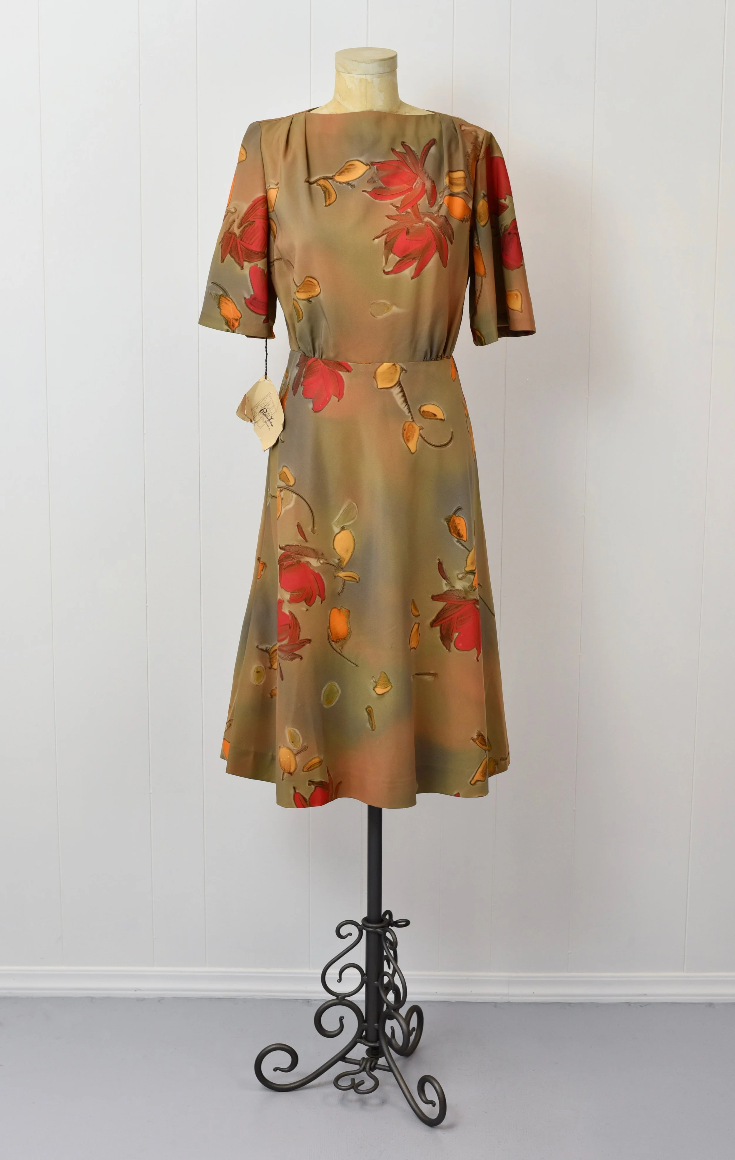 fall dresses boutique Shiny autumn leaves dress with voluminous sleeves main image 1