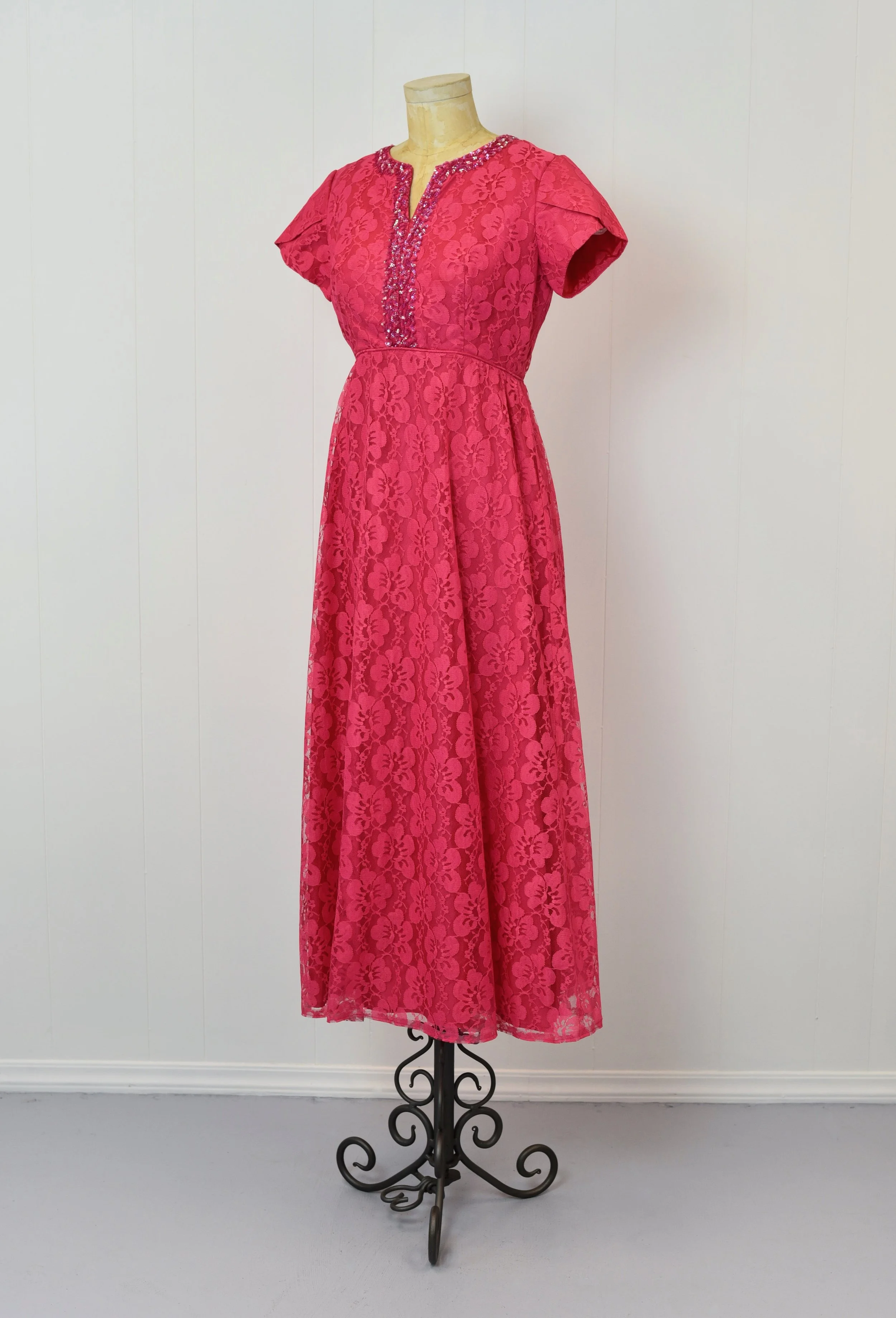 1960s Emma Domb Hot Pink Floral Lace Sequin Gown Party Dress Canned Ham Vintage 1960s Emma Domb Hot Pink Floral Lace Sequin Gown Party Dress Canned Ham Vintage