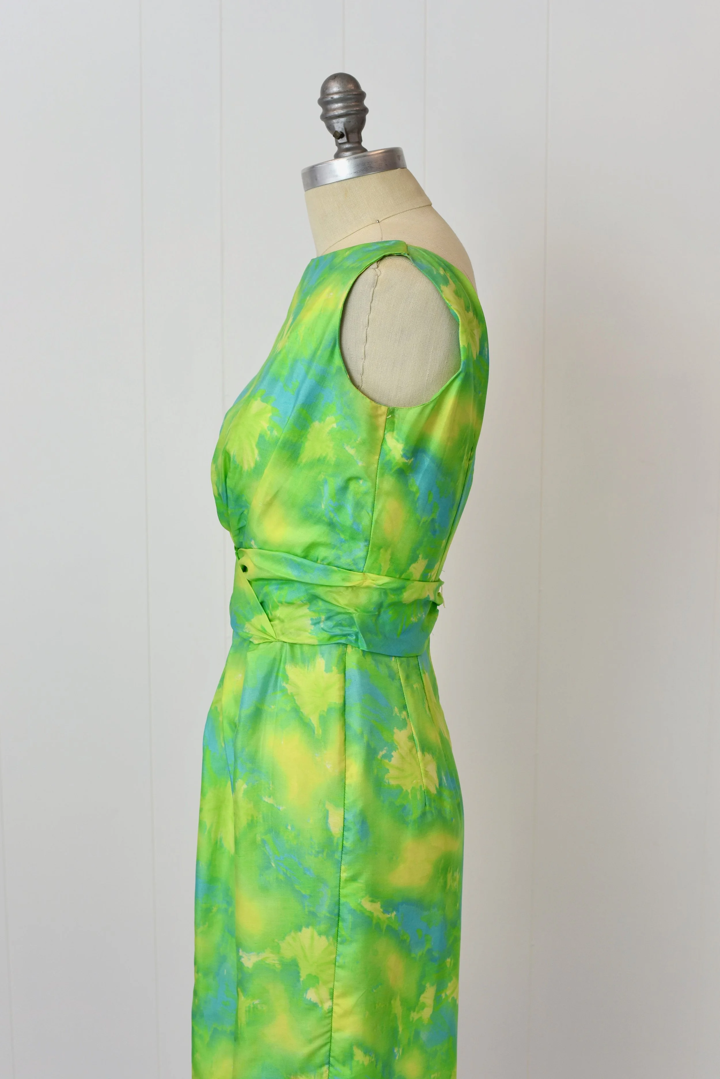 1950s Yellow Green Watercolor Style Cocktail Wiggle Dress  Canned Ham Vintage