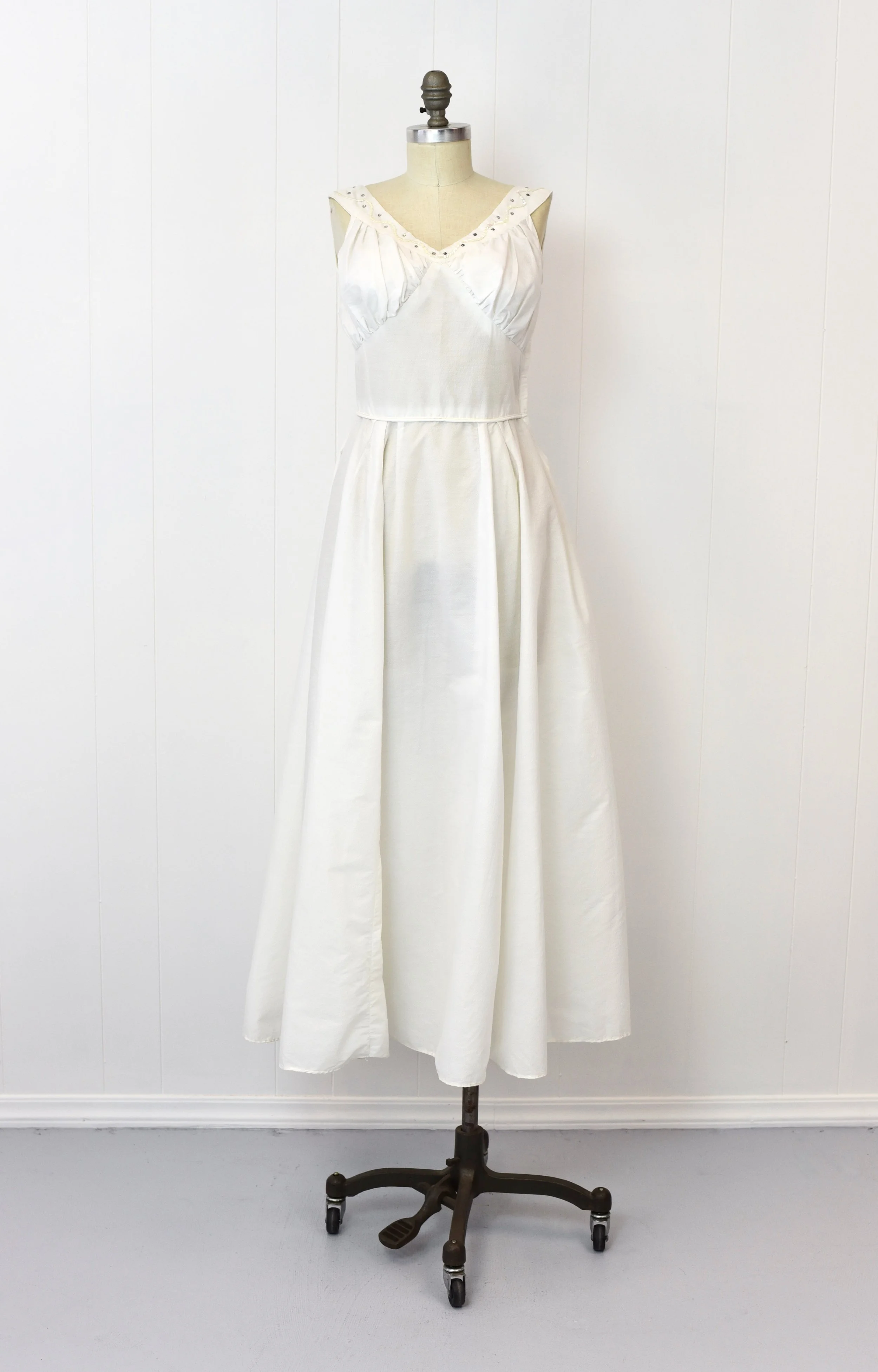 women white dress pants Alloy Apparel Tall High Waist Flare Dress Pants for Women in White Size Large