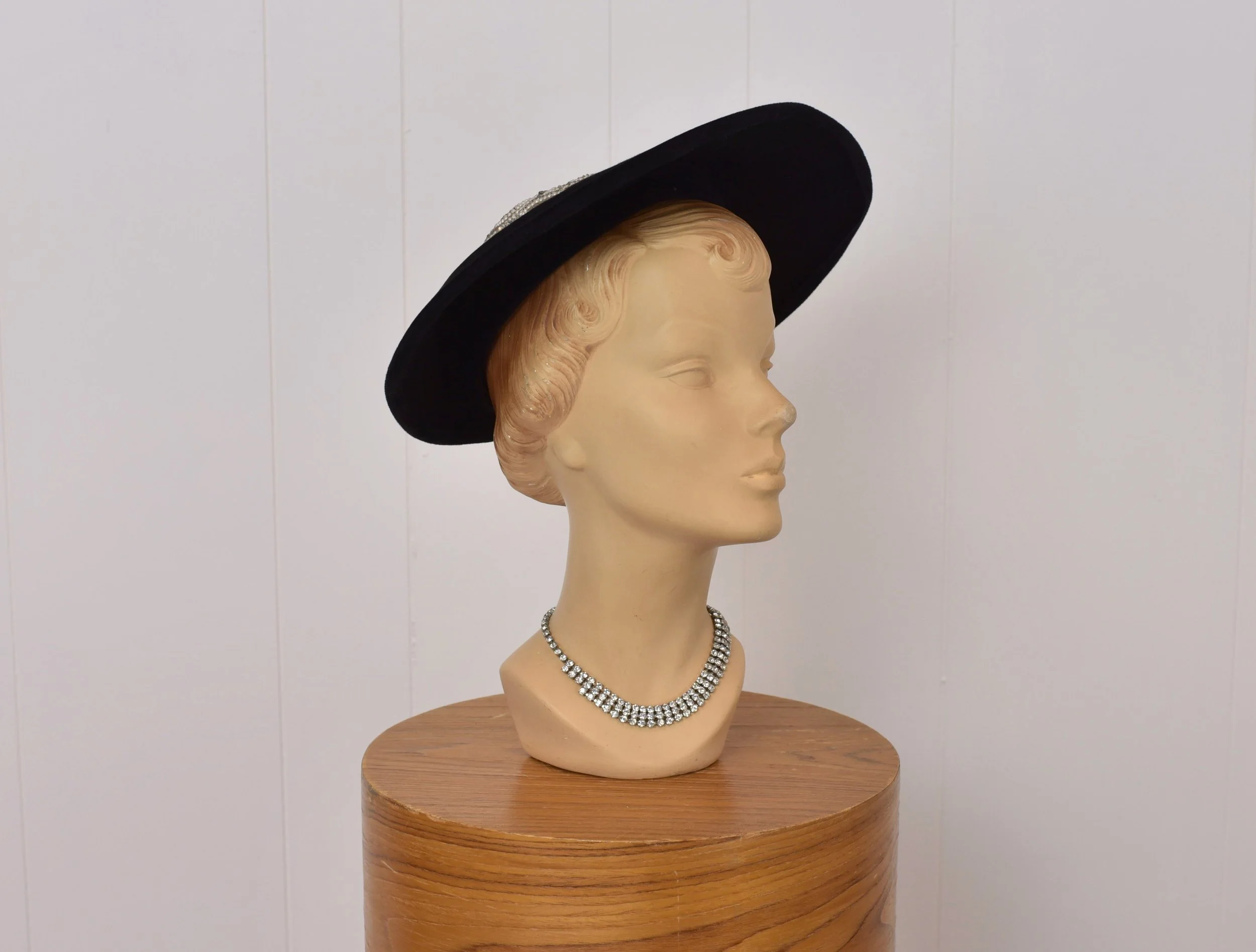 1940s Black Velvet Rhinestone Jan Leslie Tam Saucer Hat 