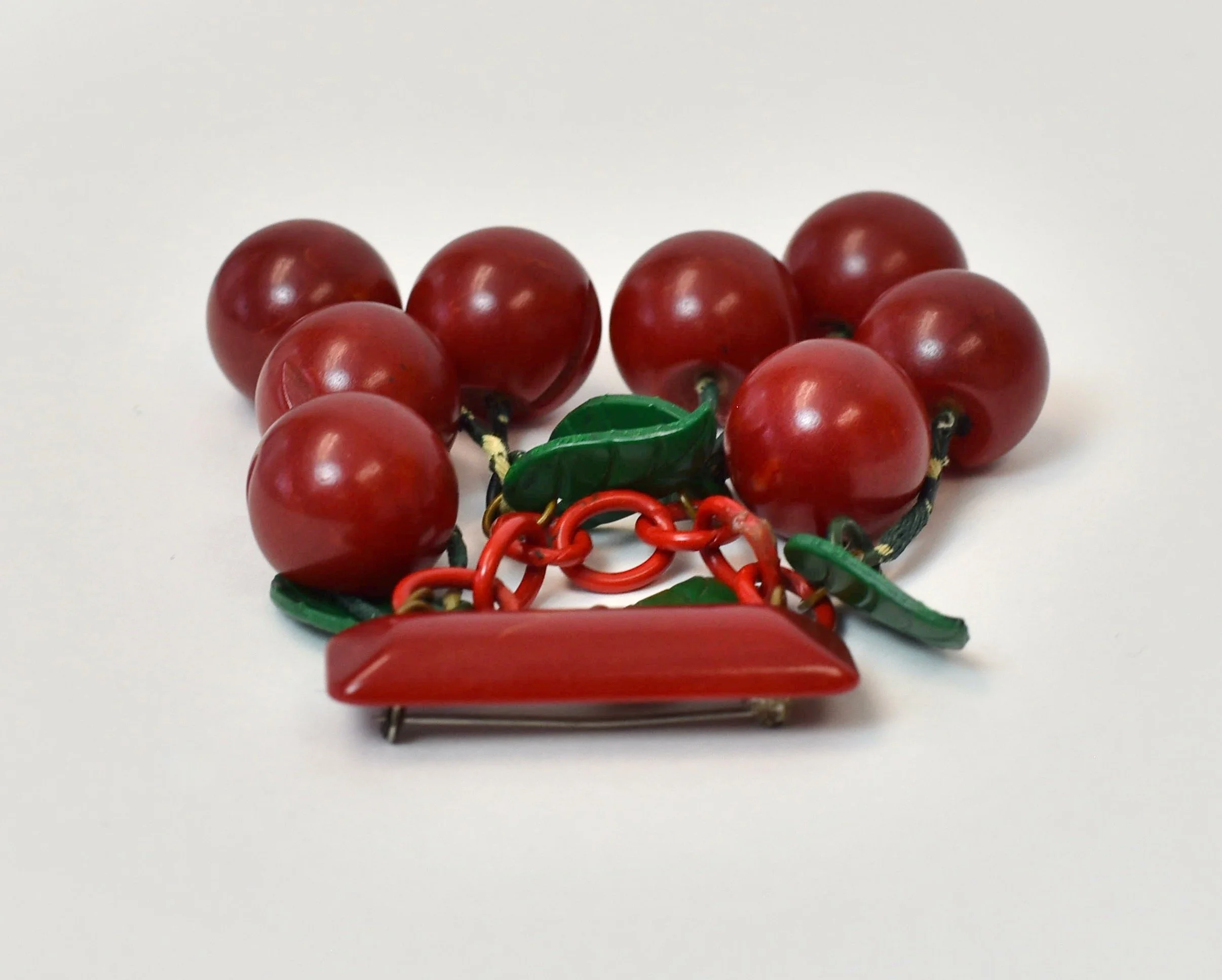 1940s Bakelite Cherries Cluster Novelty Bar Brooch Pin Jewelry
