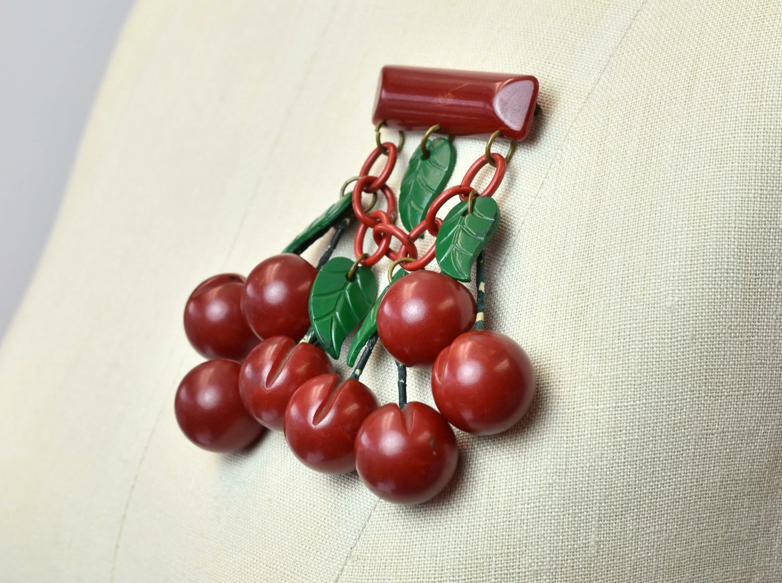 1940s Bakelite Cherries Cluster Novelty Bar Brooch Pin Jewelry