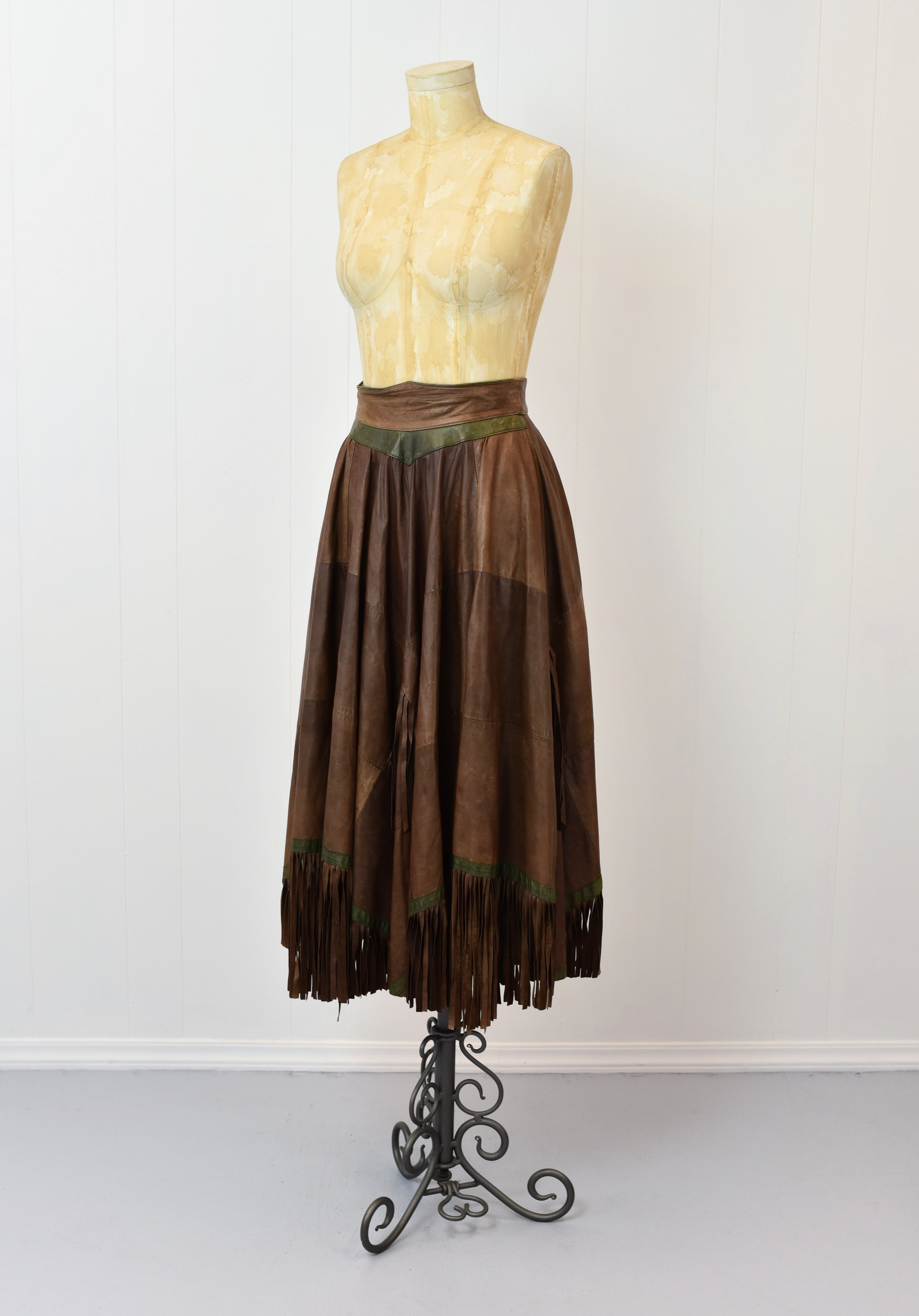 undervandsbåd Historiker Forstyrrelse 1980s Patchwork Leather Fringe German Skirt Daniel R Leder Atelier — Canned  Ham Vintage
