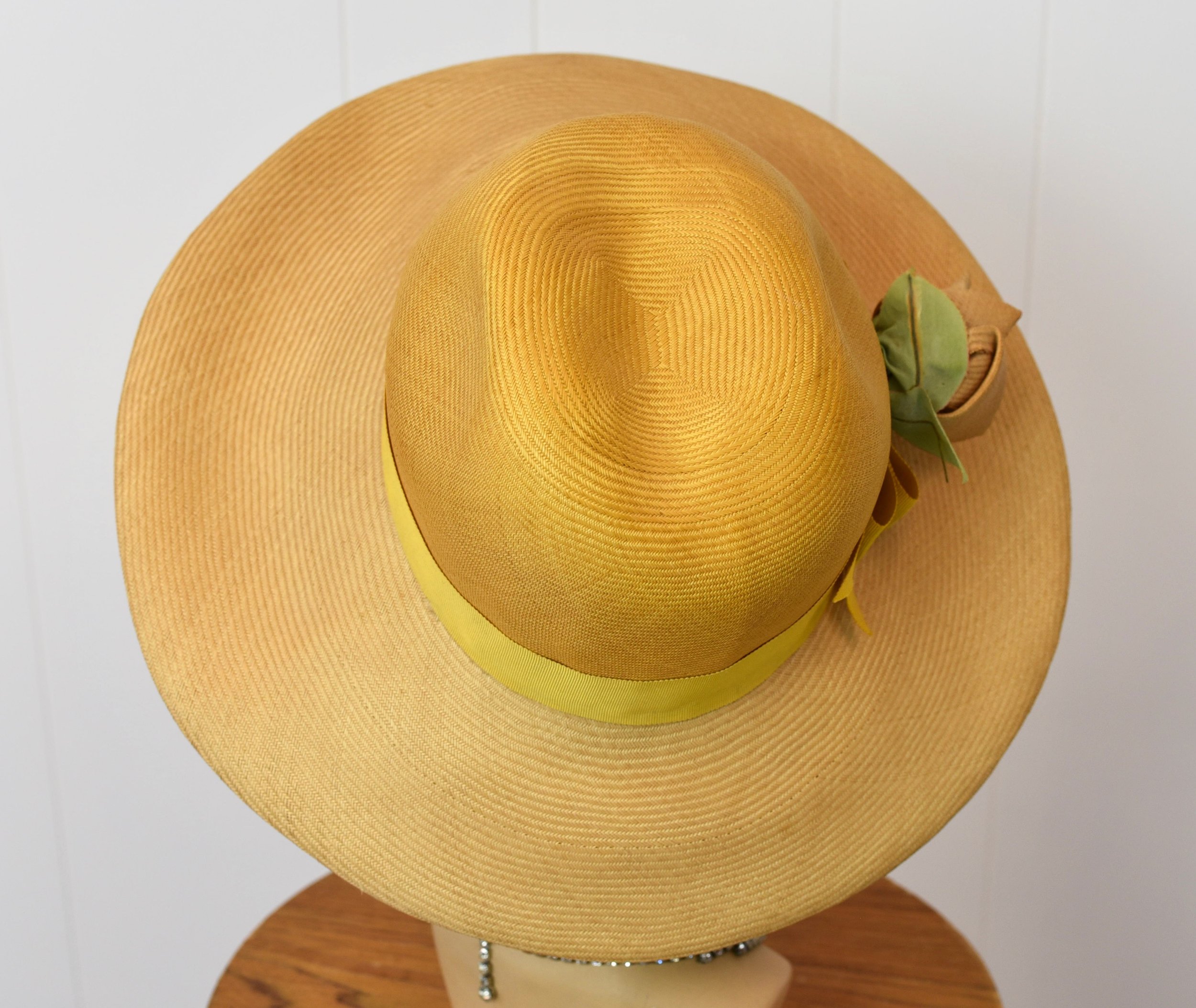 1960s Adolfo Realites Yellow Straw Floral Sun Hat — Canned  display picture 1