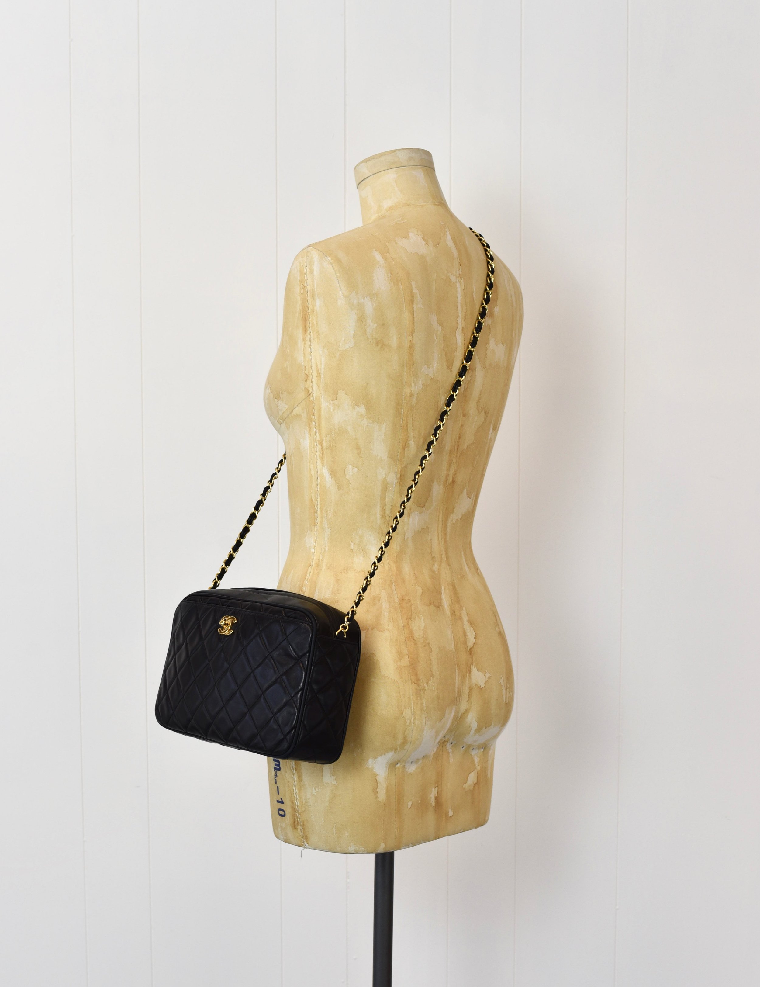 1990s Chanel Black Quilted Lambskin Leather with Gold Tone Hardware Camera  Bag Purse — Canned Ham Vintage