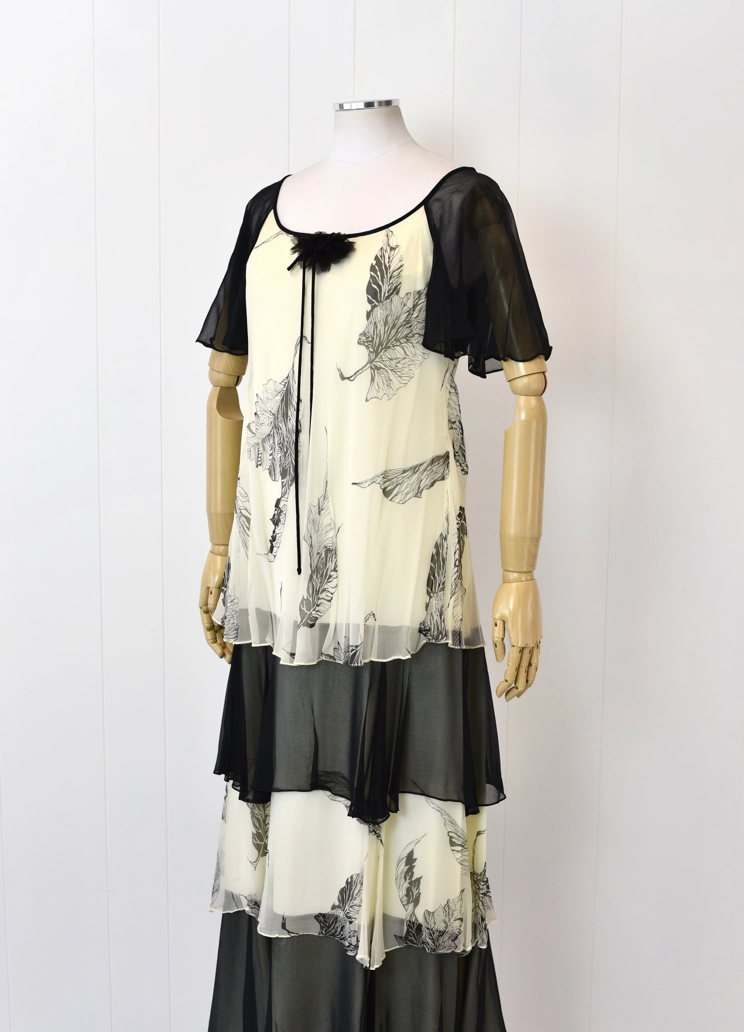 green emerald velvet dress Small Vintage 1920s Style Black Floral Costume Flapper Dress – Flying Apple  Vintage main image 1
