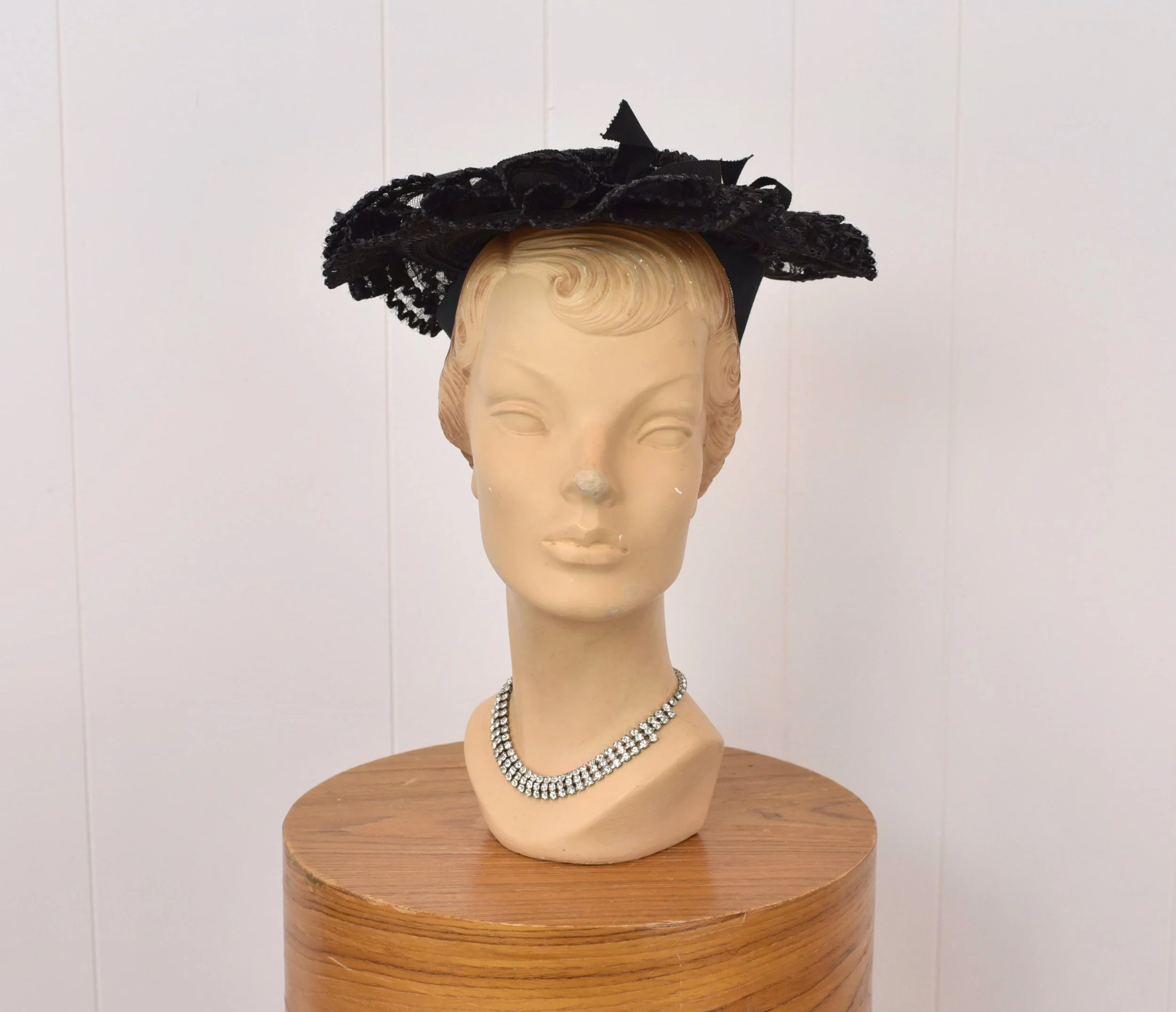 Vintage New York Creation Hat/Head Piece One Size Vintage 1940s Straw Pillbox Hat With Veil by New York  main image 3