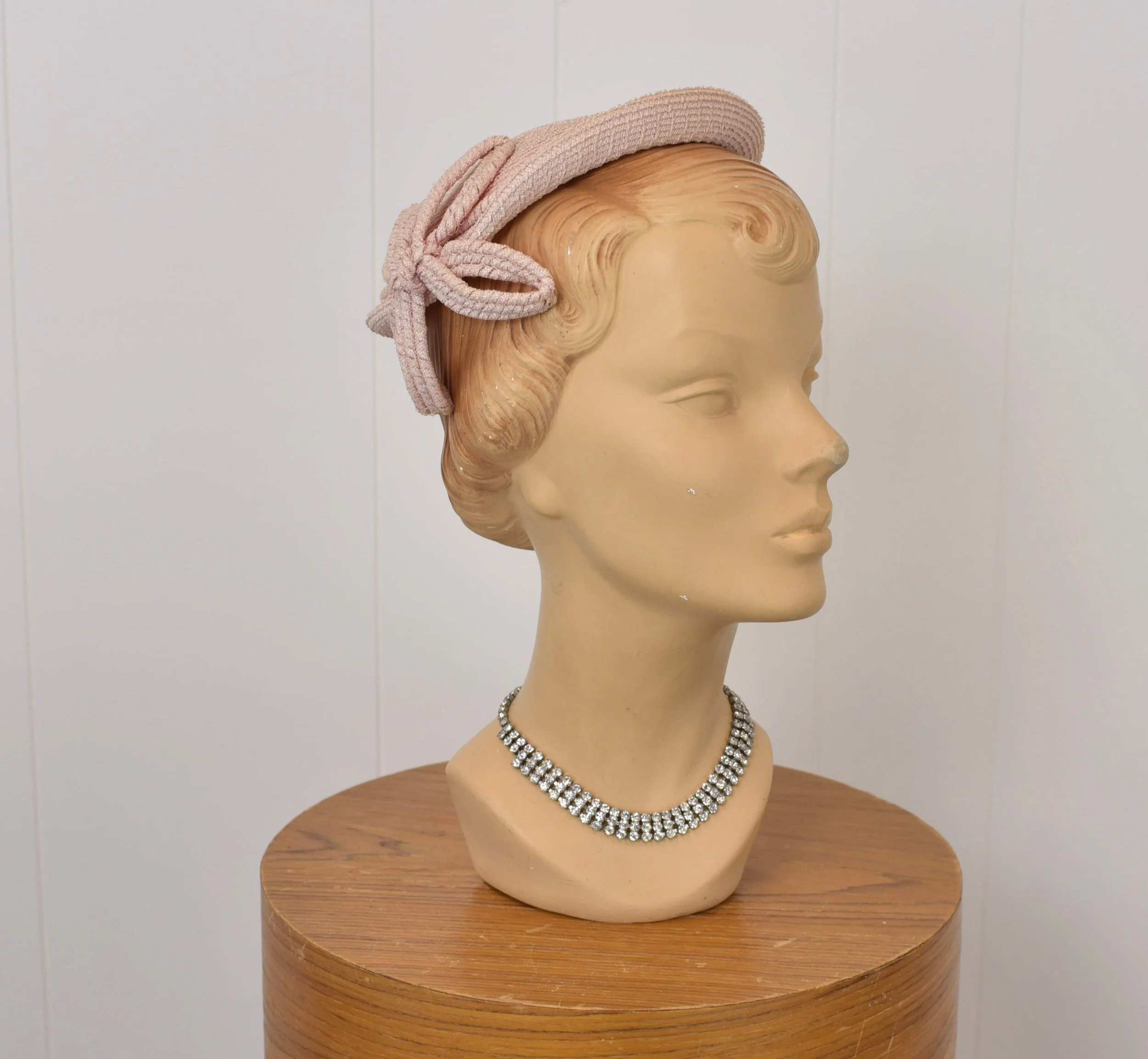 1950s Light Pink Amy New York Fascinator Skull Cap Pinup Hat  display picture 1