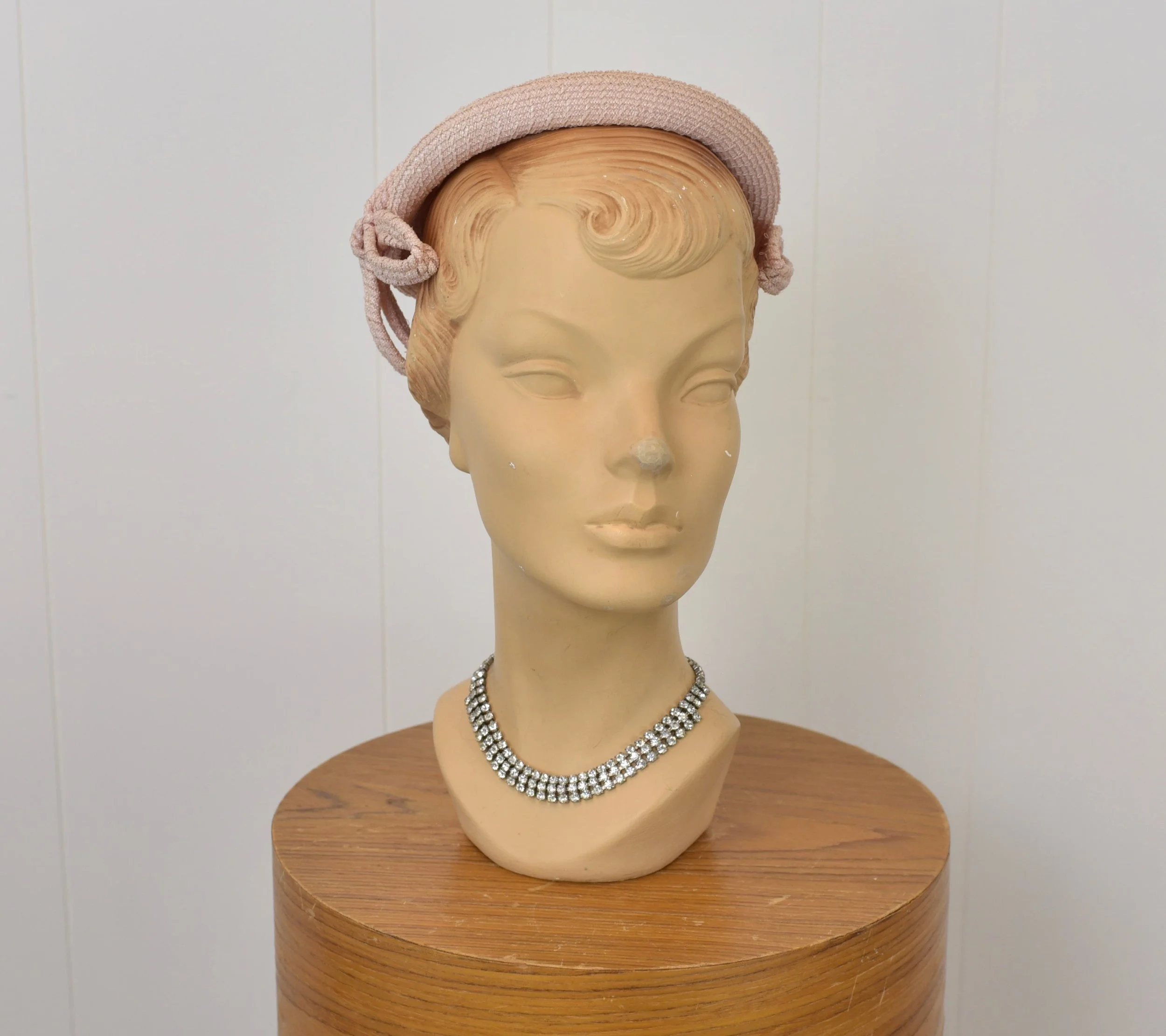 Vintage 1950\'s Brown Velvet Fascinator Hat 1950s Brown Velvet Feather Bow Lemington Fascinator Hat Cap  main image 2