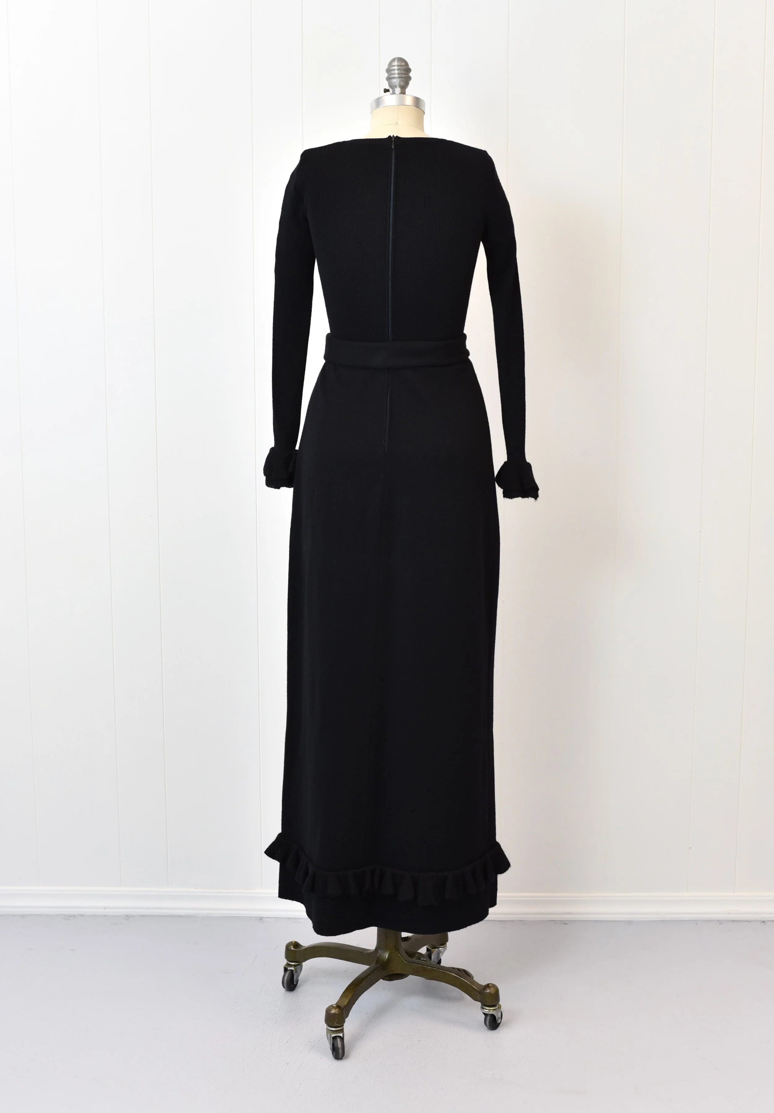1900 black dress 1900 Black
