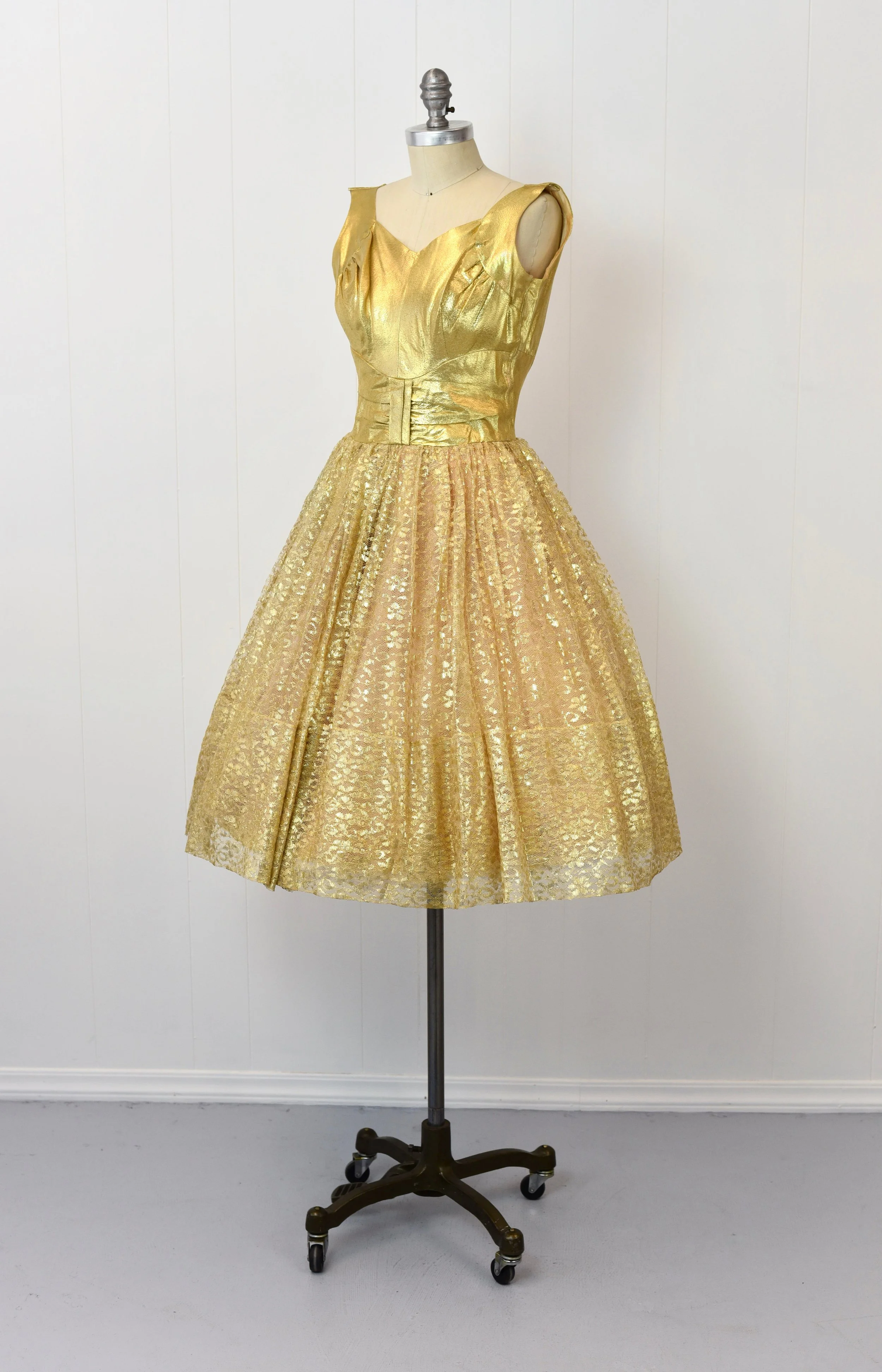 gold vintage dress 1950s cocktail Evening Gown Gold Vintage Dress 1950s Cocktail 1950s Hollywood Glamour  Glamorous 1950s Evening Gowns