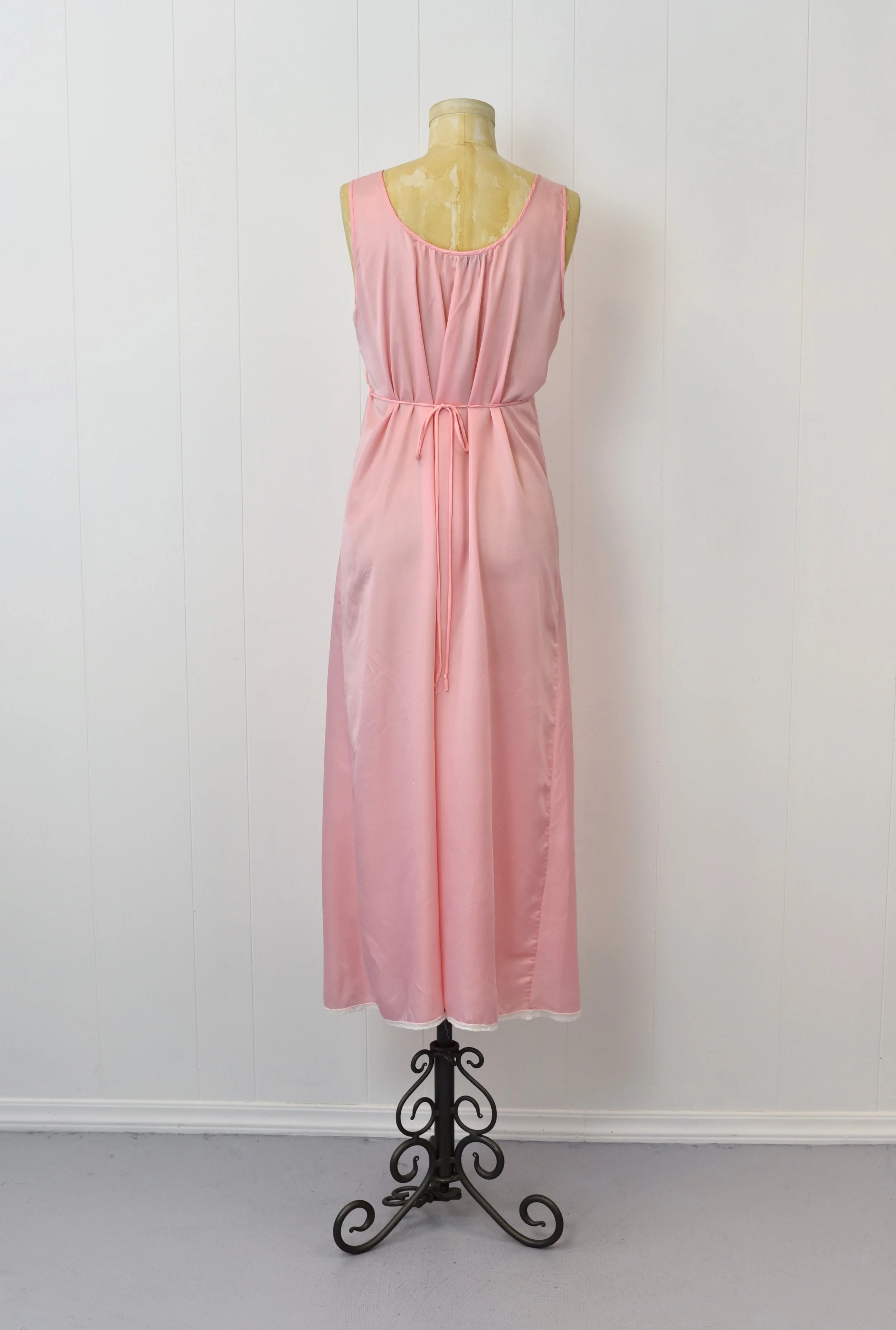 1970s Christian Dior Pink Floral Lace Embroidery Boudoir Nightgown
