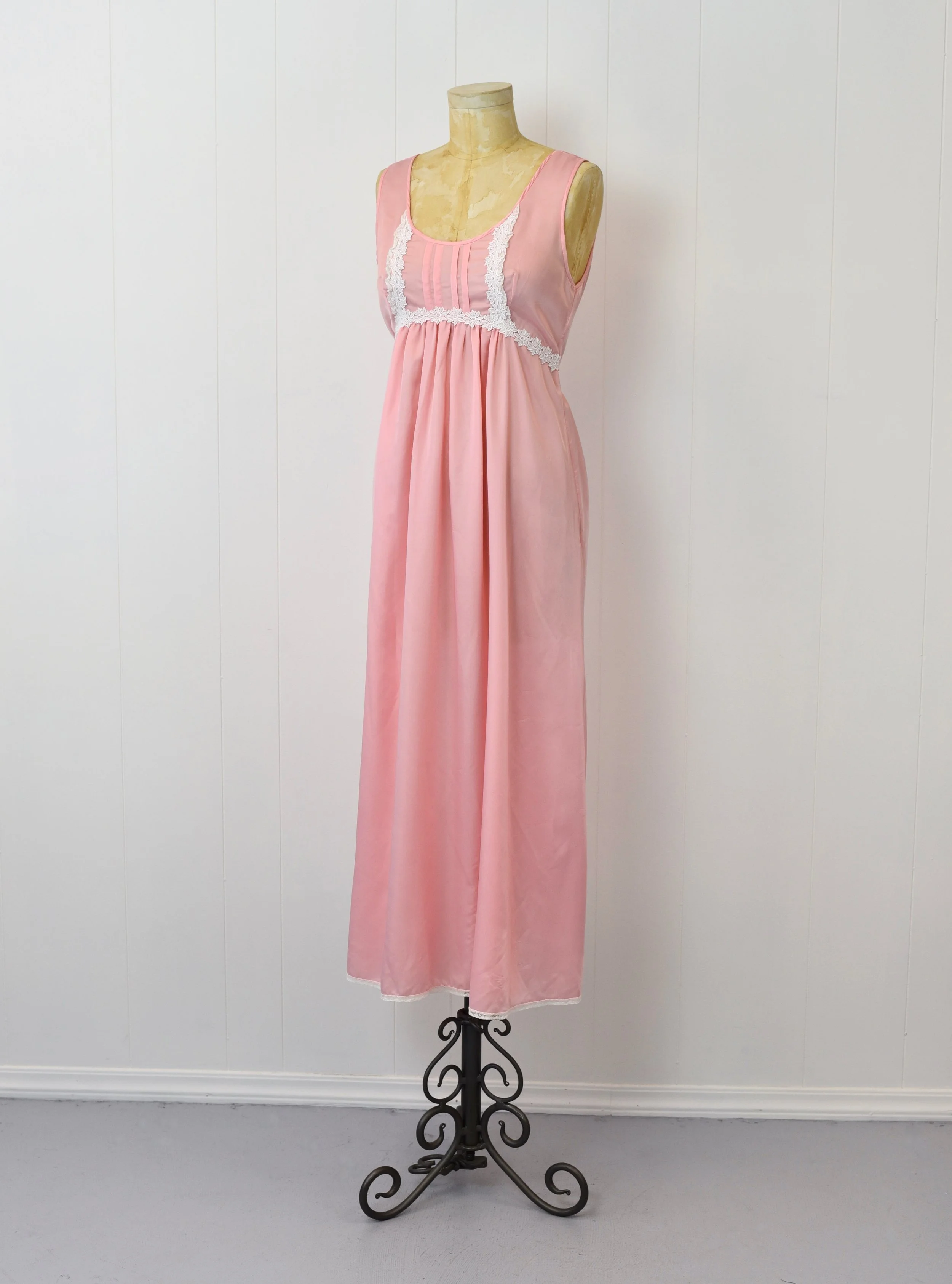 1970s Christian Dior Pink Floral Lace Embroidery Boudoir Nightgown