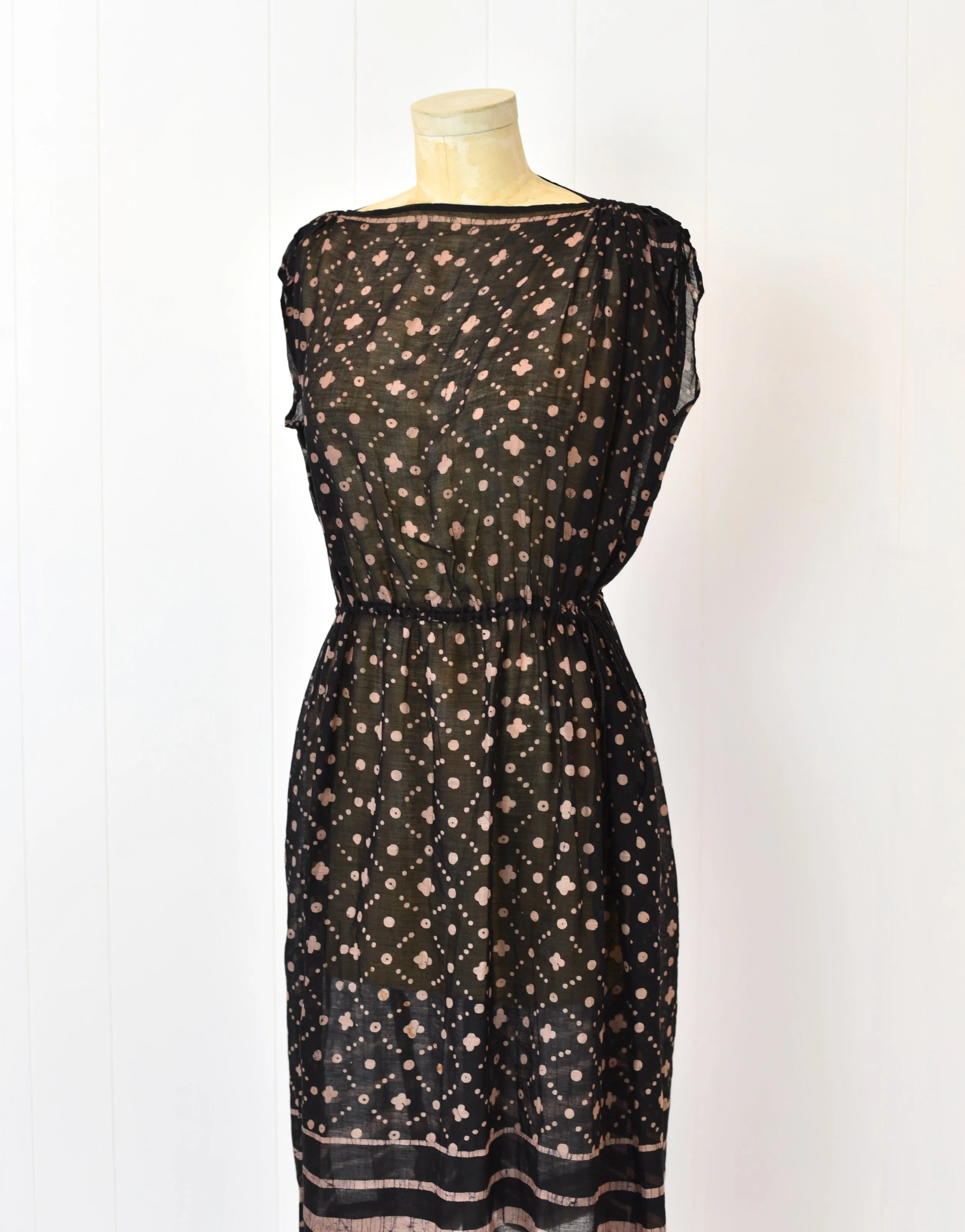 1980s Phyllis Sues Black & Tan Batik Sheer Dress Canned Ham Vintage 1980s Phyllis Sues Black & Tan Batik Sheer Dress Canned Ham Vintage