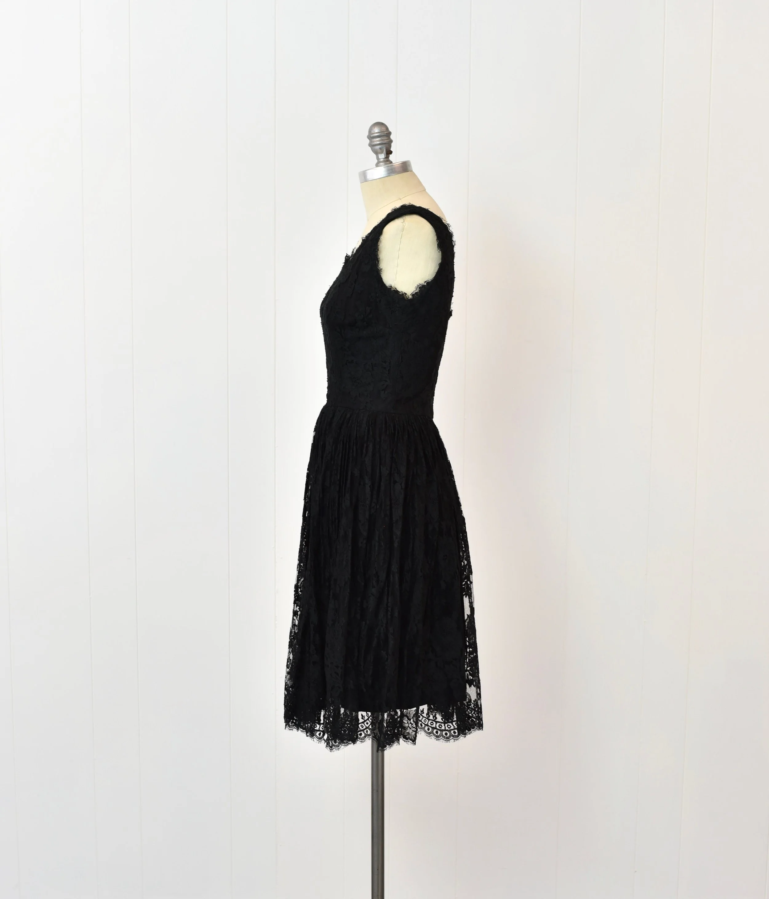 1920s long black dress Black 1920s Round Neck Sheer Beading Dress main image 0
