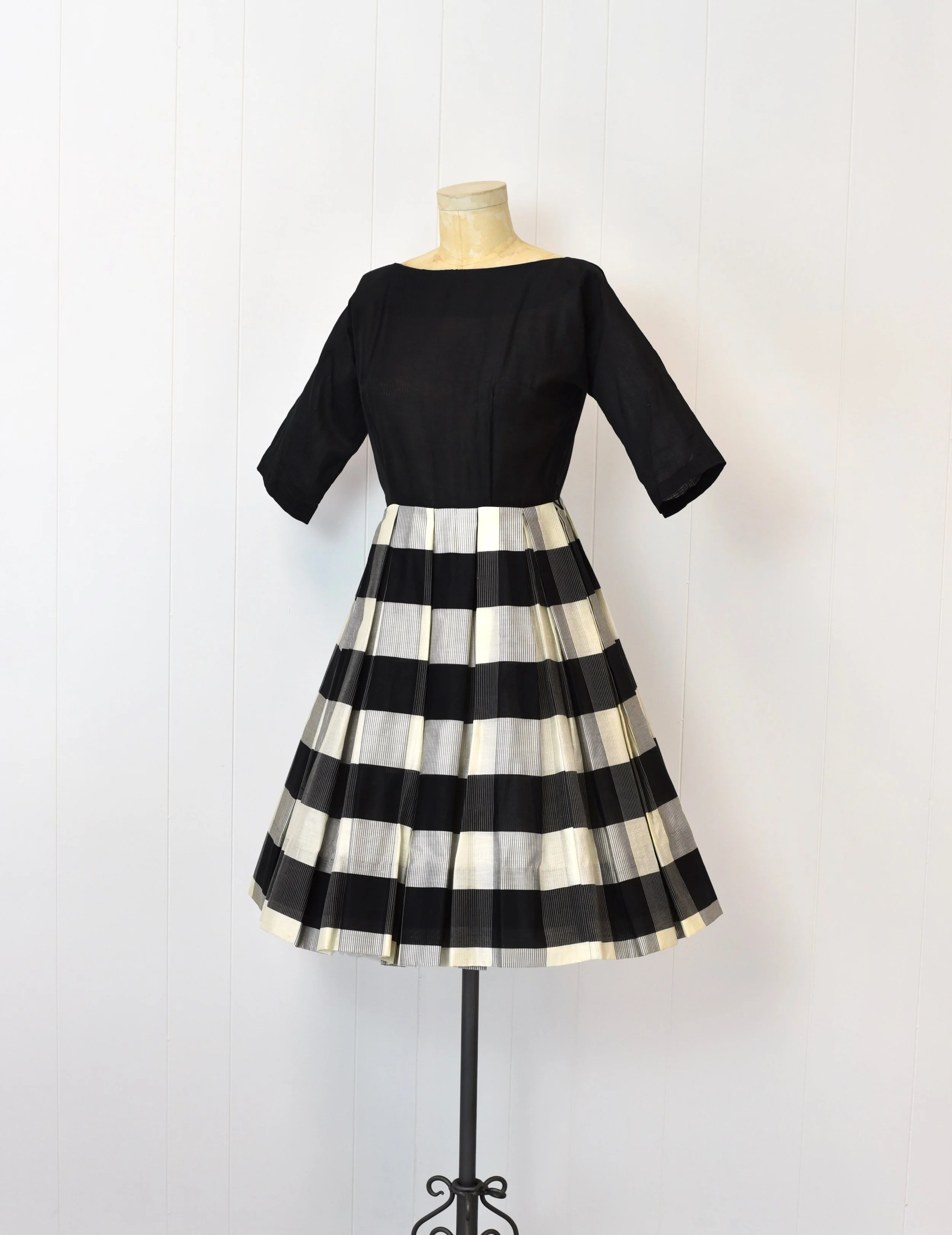 black and white 50s dress Vintage 1950s Pattern – Princess Midi Dress main image 0
