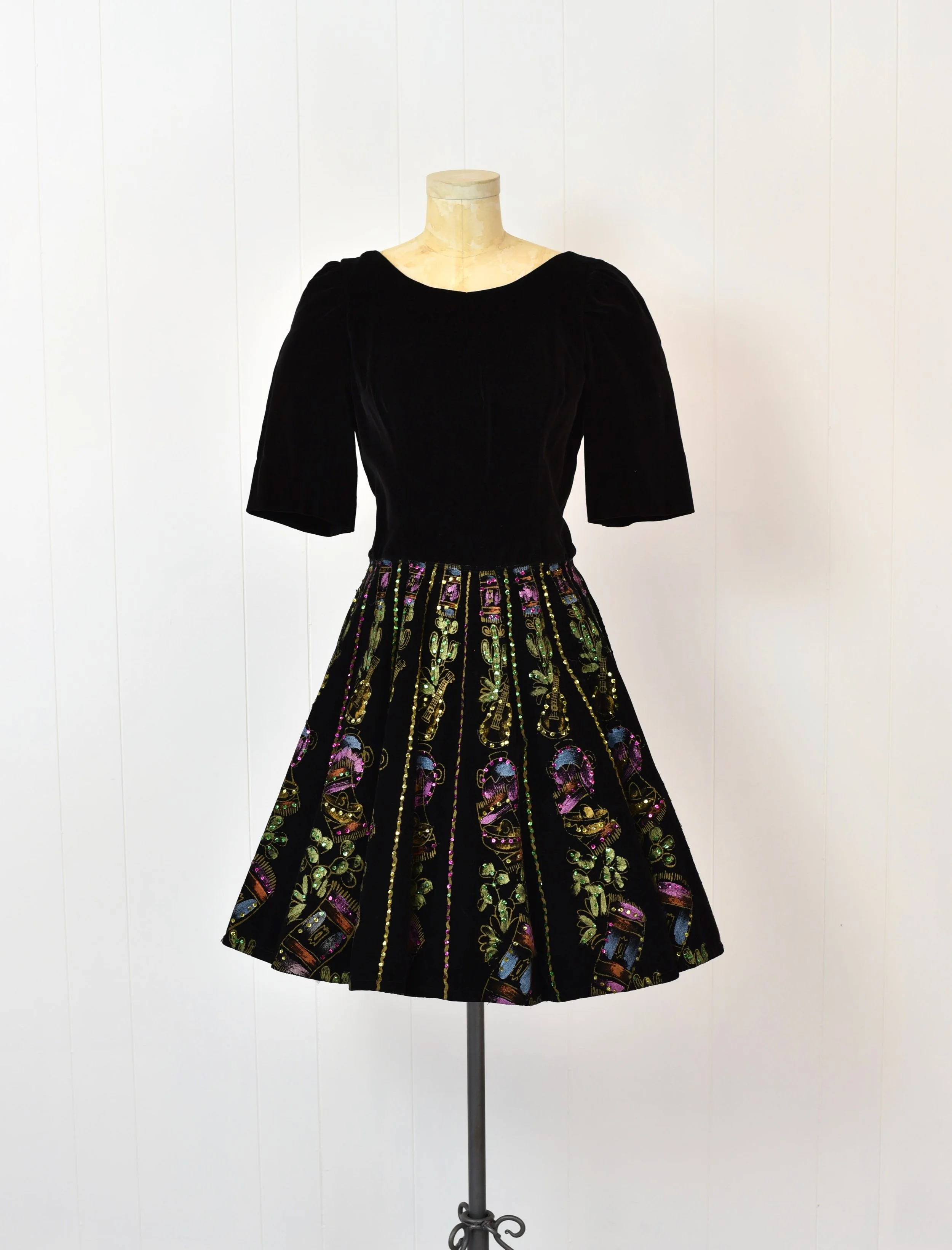 black velvet dress vintage Noreen Cut-Out Back Maxi Dress Black