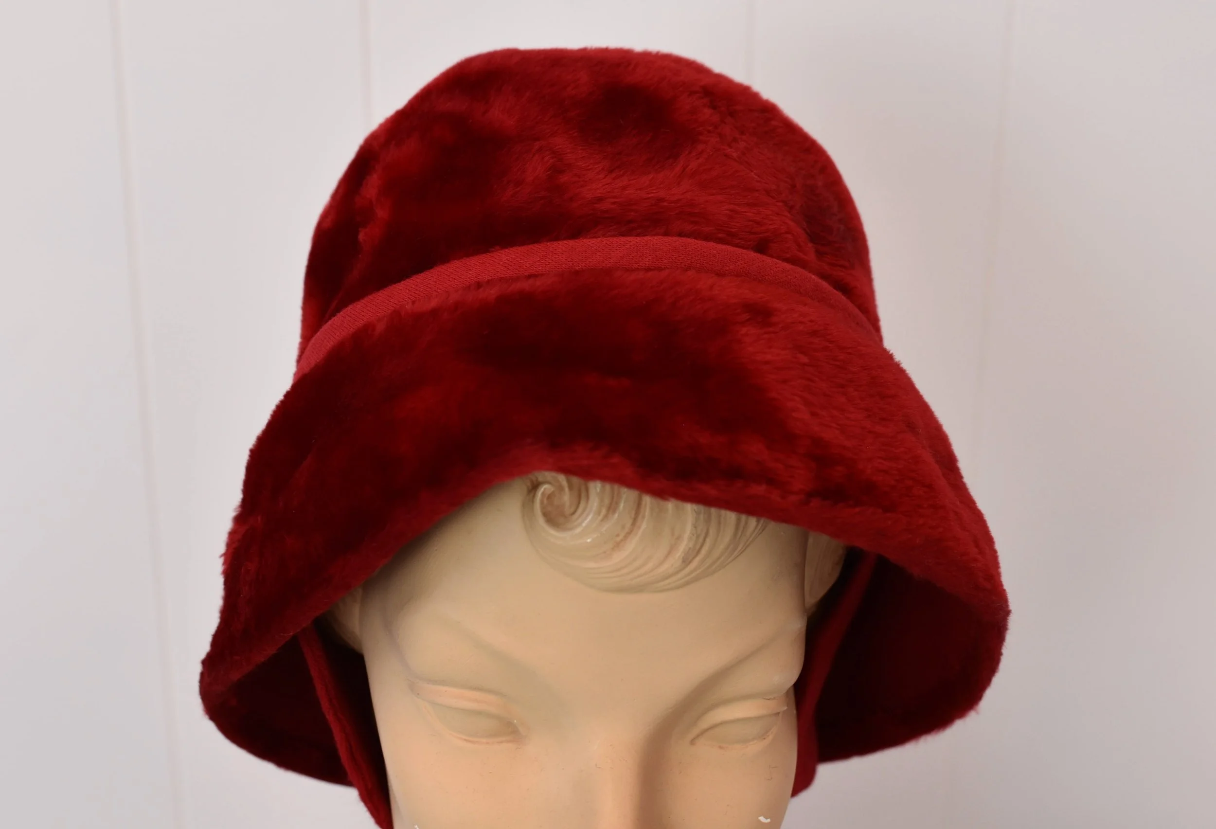 Vintage SAKS FIFTH AVENUE Fur Hat Vintage Saks Fifth Avenue Genuine Fur Beret | Mercari main image 4
