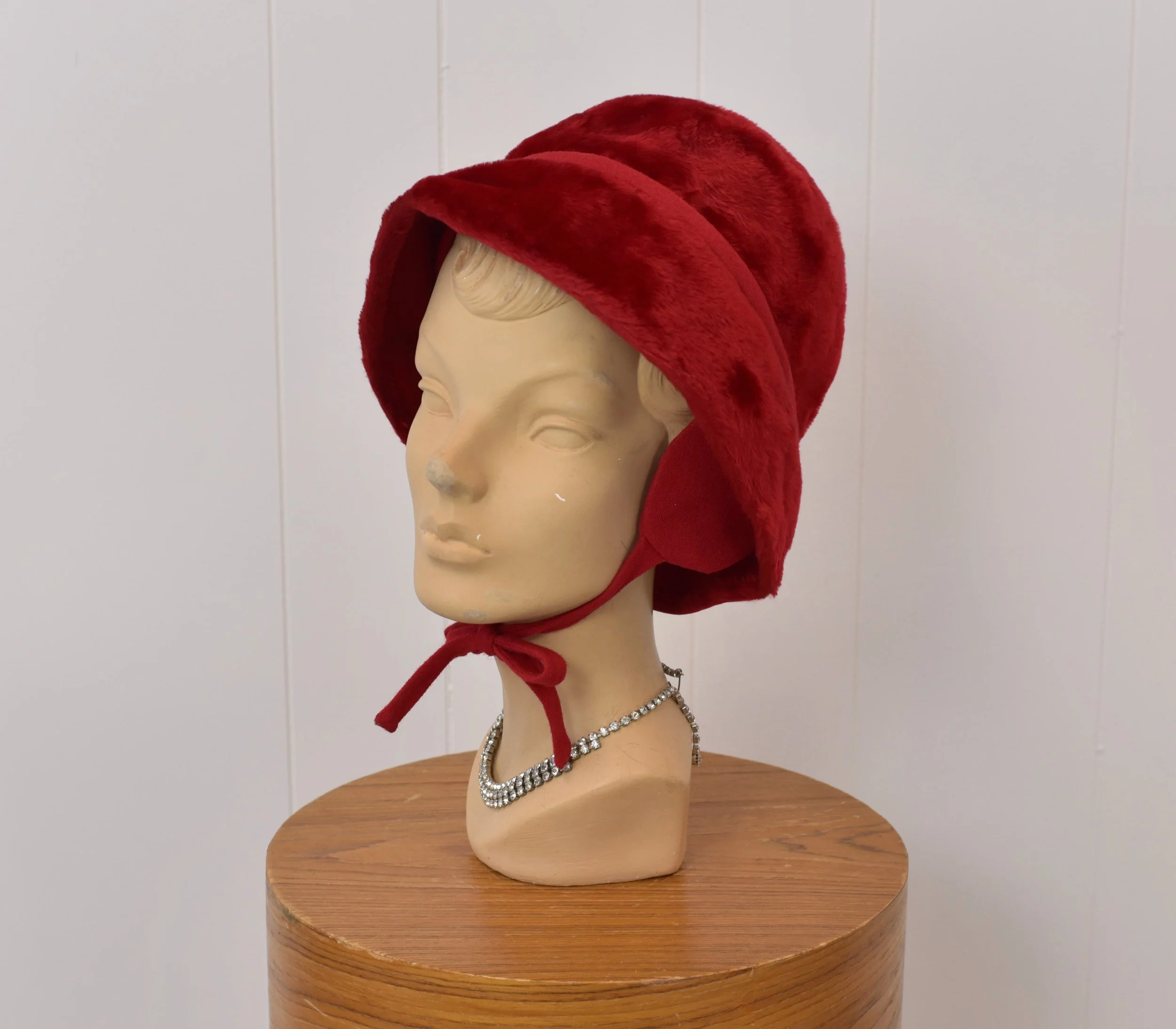Vintage Red Straw Hat by Saks Fifth Avenue Union Label USA 22.5\