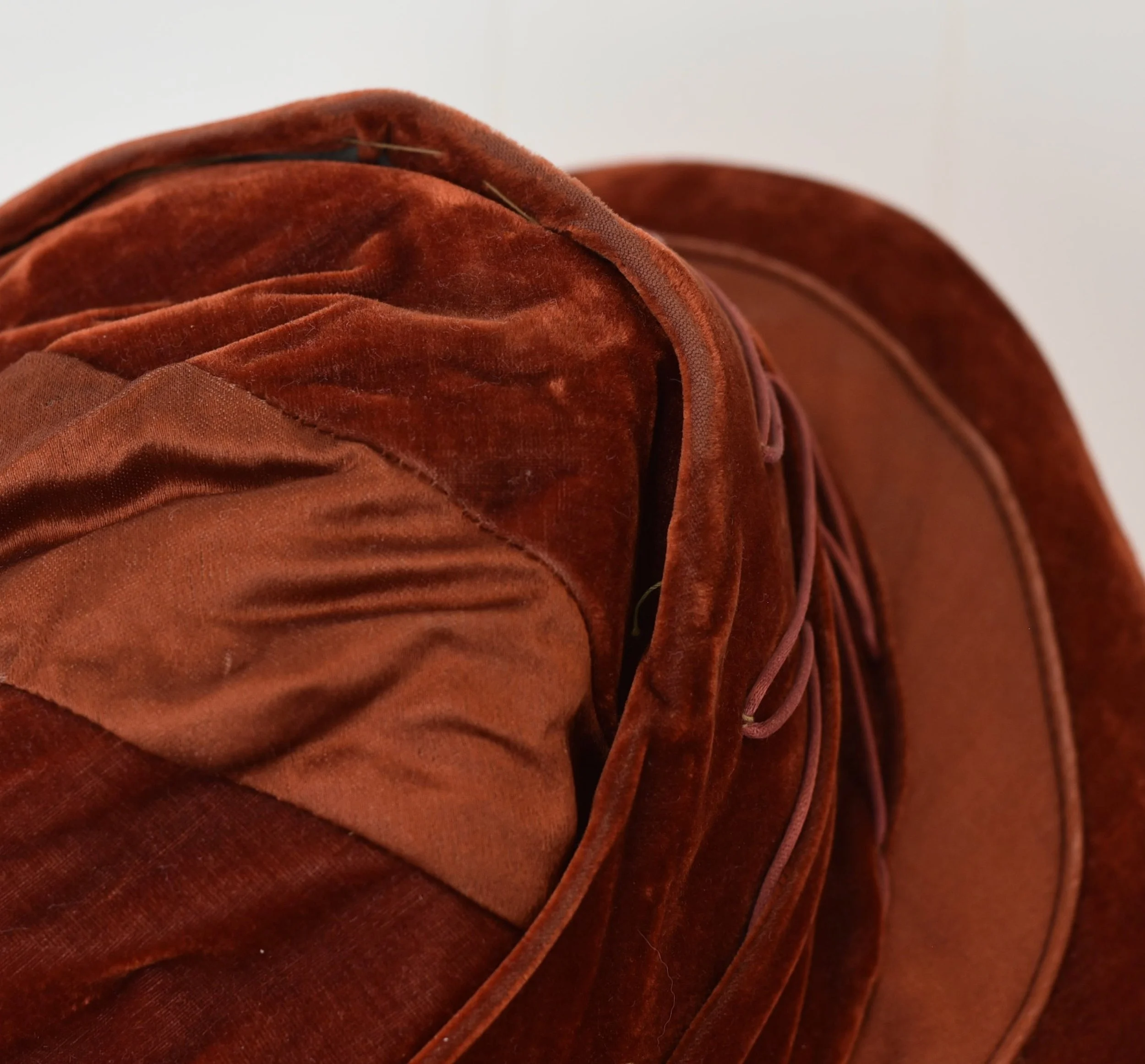Cotillion FRANCE Brown and Rust Cloche Hat Vintage Rust Brown 100% Wool Felt Cloche Hat - Etsy main image 2