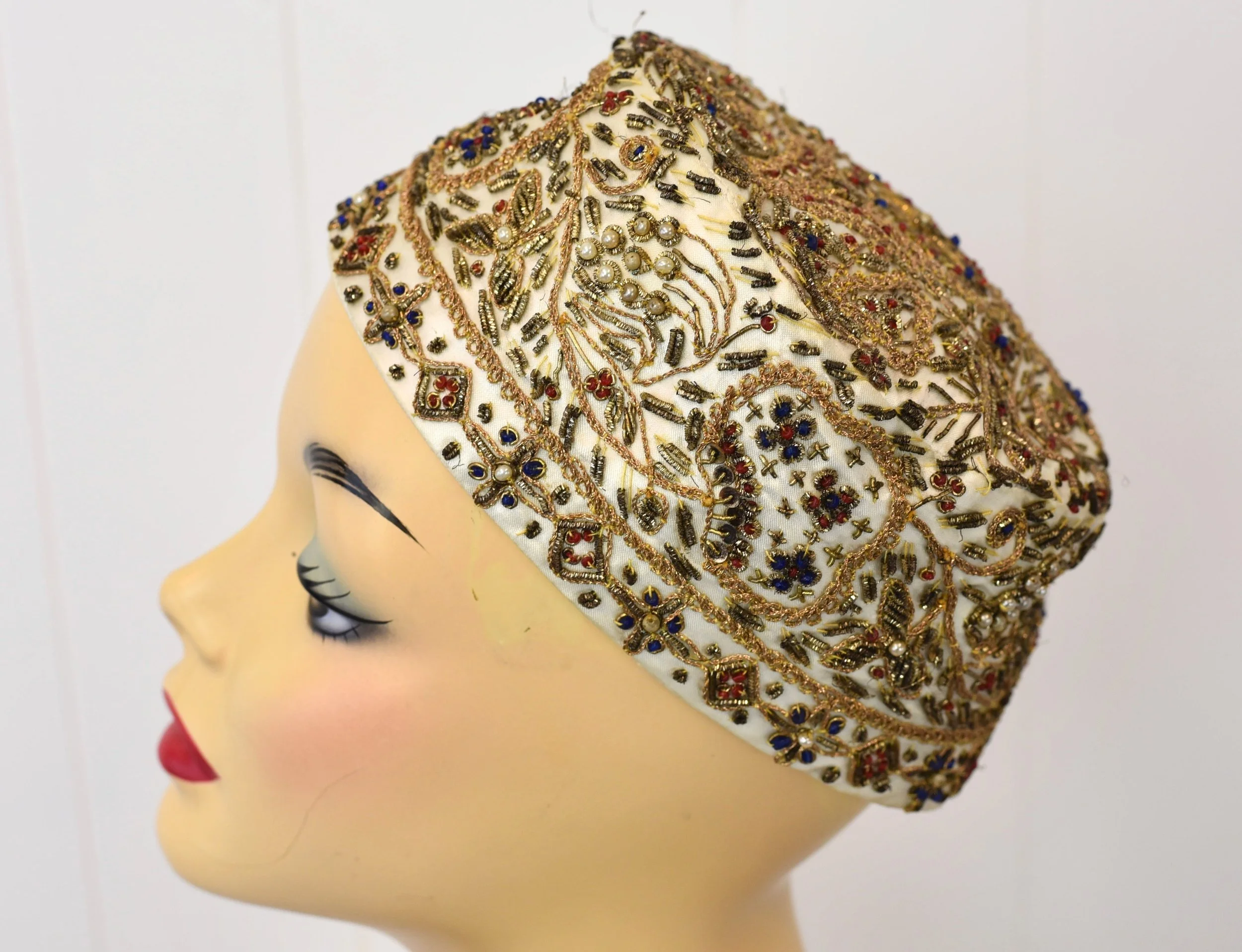 1960s Indian Ethnic Tribal Gold Metallic Soutache  display picture 3